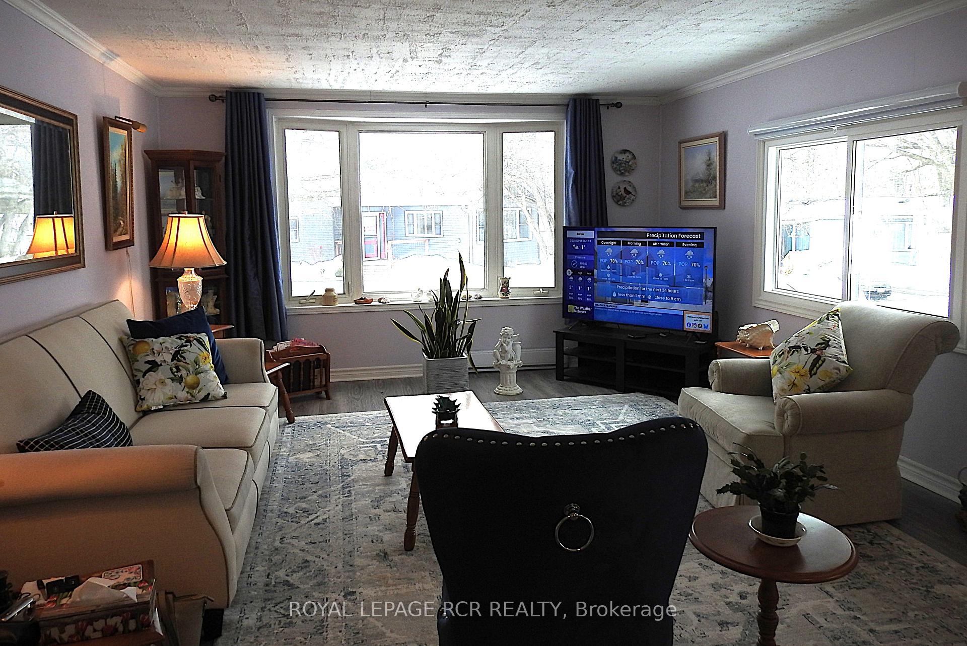 Photo 15 of 8 Claremont Crescent, Oro-Medonte, Rural Oro-Medonte — HOMEH