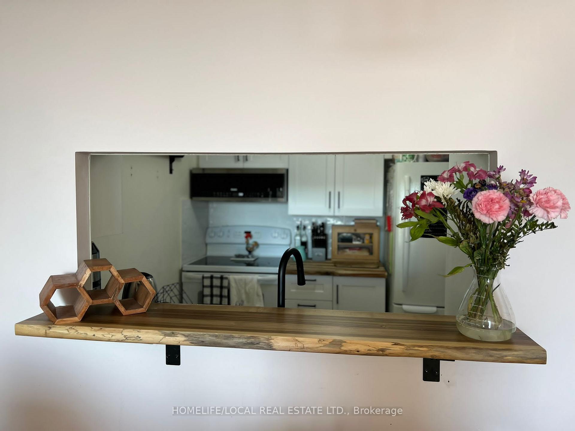 Photo 5 of Unit #1402, 3 Hickory Tree Road, North York, Weston — HOMEH