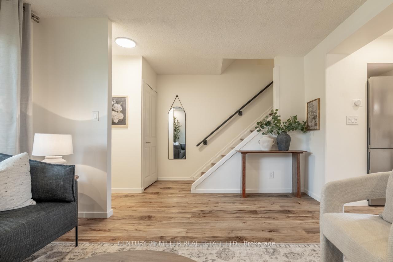 Photo 4 of 47 Hopewell Crescent, Hamilton, Stoney Creek Mountain — HOMEH