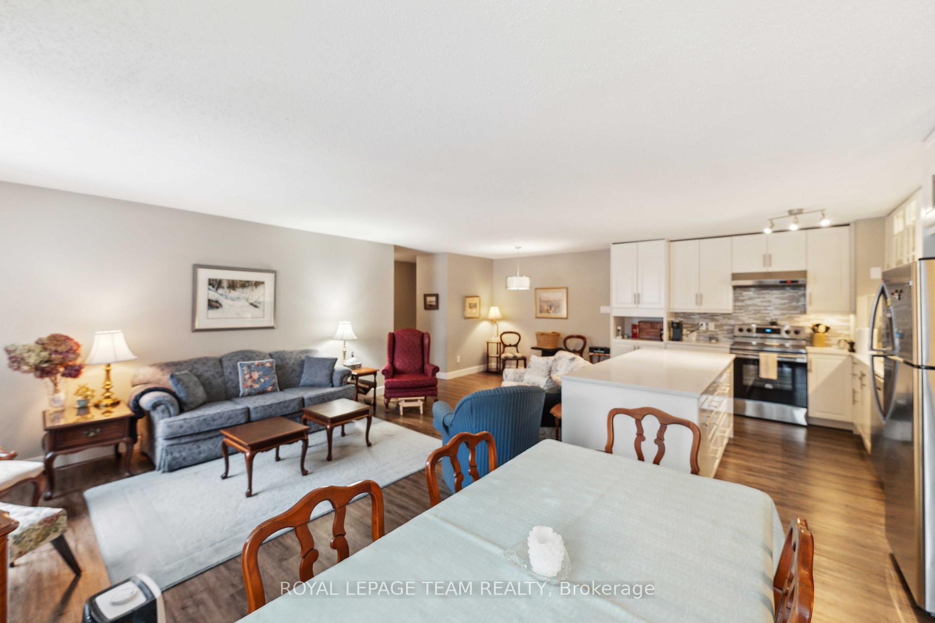 Photo 9 of Unit 306, 2951 Riverside Drive, Ottawa, Mooneys Bay/Riverside Park — HOMEH