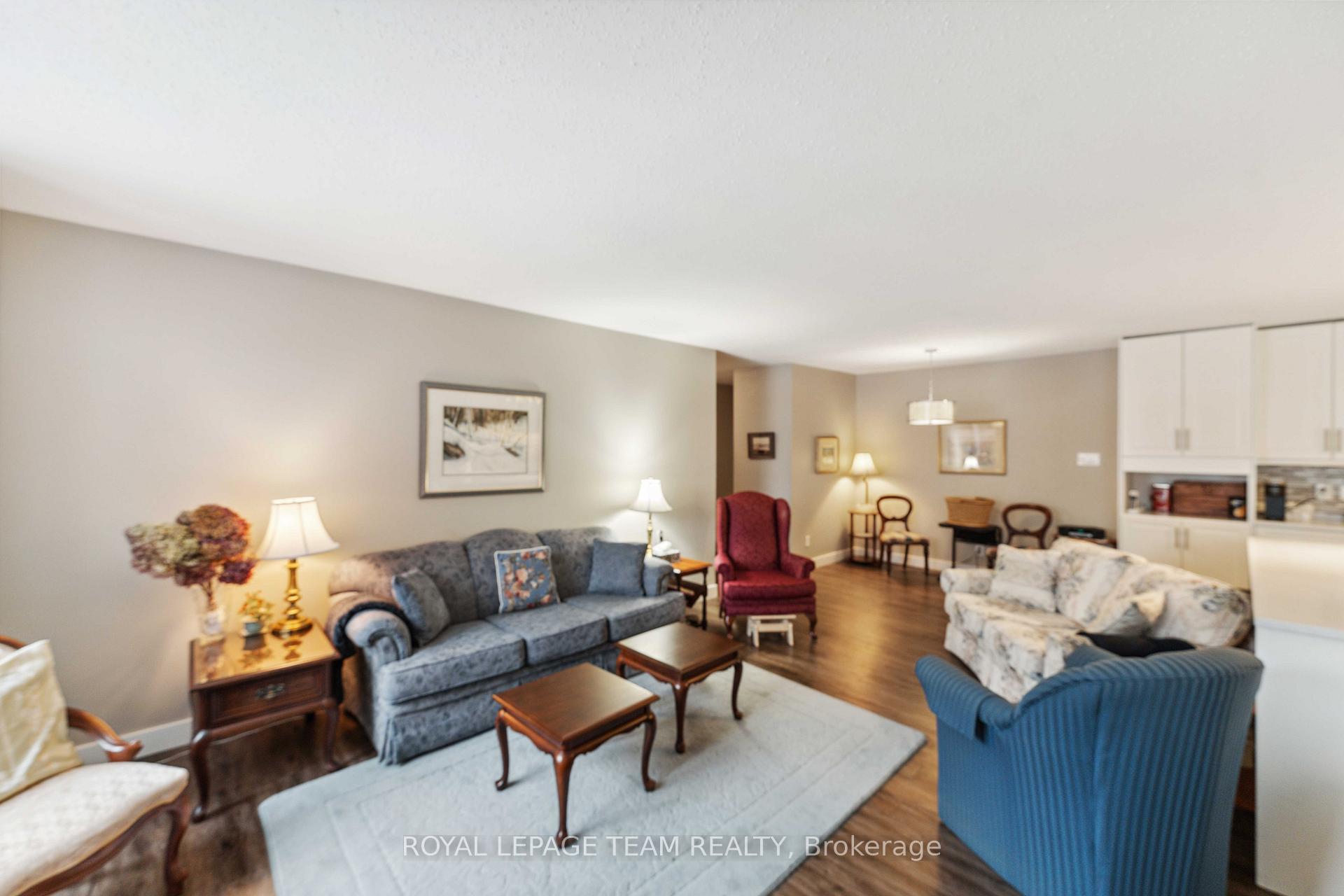 Photo 10 of Unit 306, 2951 Riverside Drive, Ottawa, Mooneys Bay/Riverside Park — HOMEH