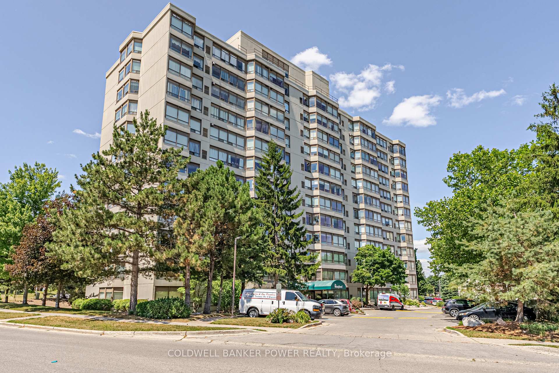 Front of Unit 1006, 744 Wonderland Road S