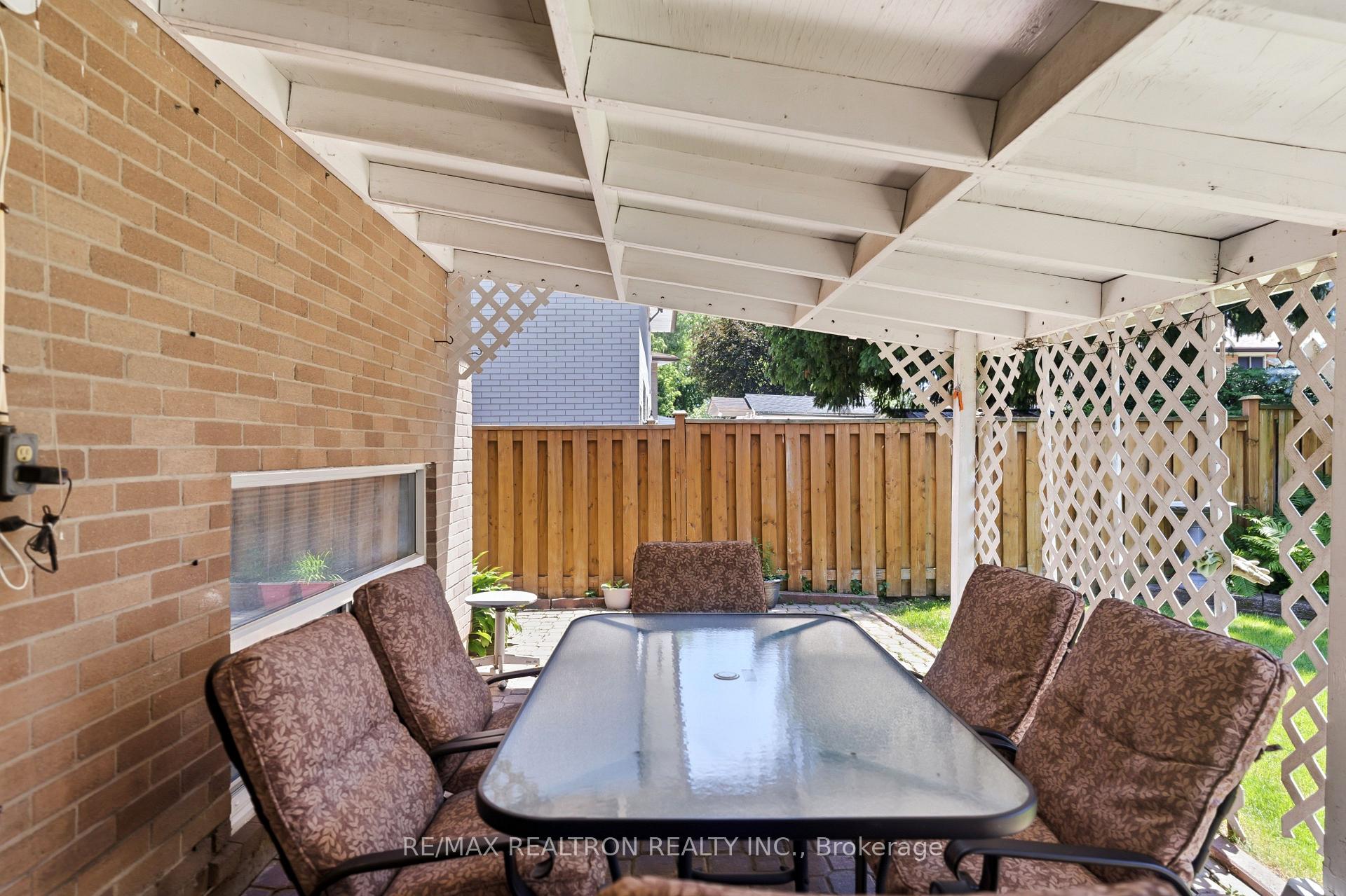 Photo 23 of 62 Wilton Drive, Brampton, Brampton East — HOMEH