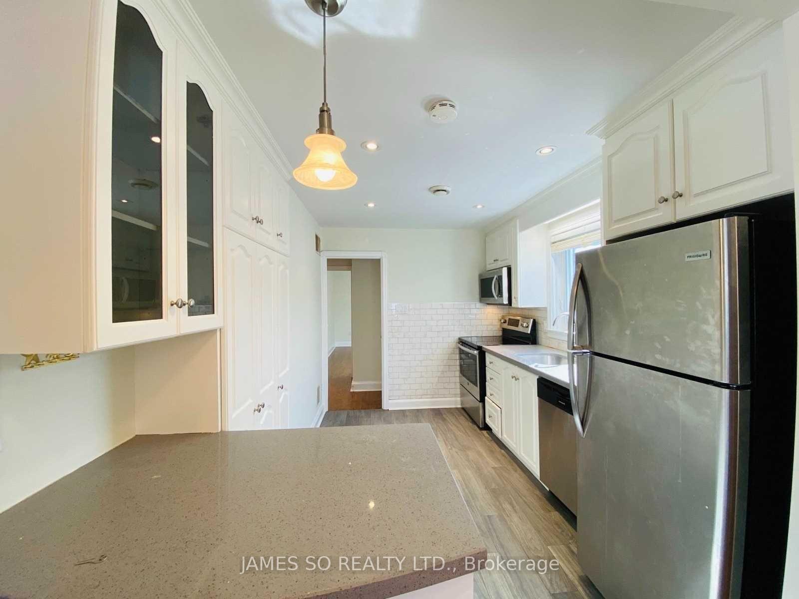 Photo 10 of 631 O'Connor Drive, Toronto, East York — HOMEH