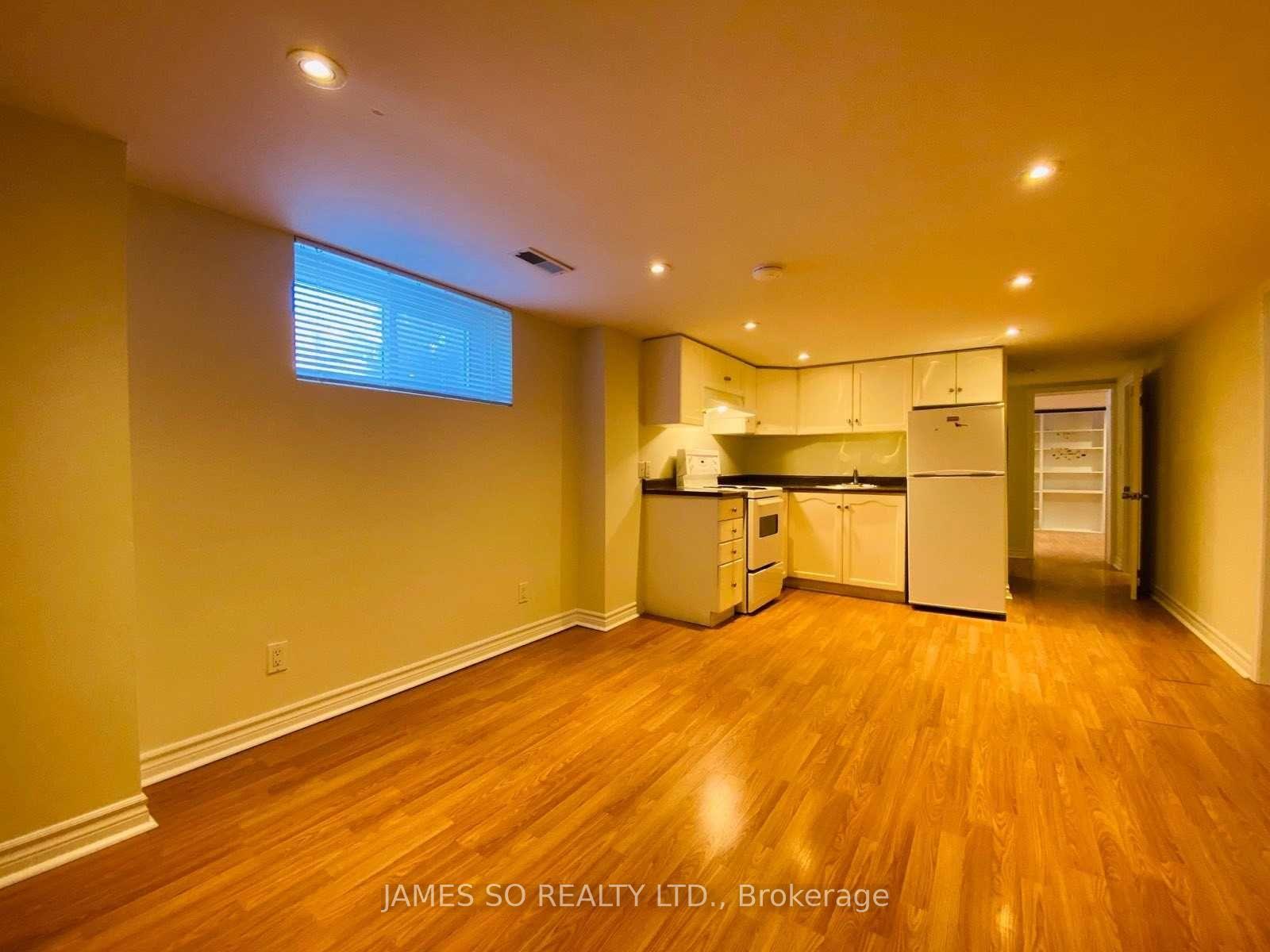 Photo 23 of 631 O'Connor Drive, Toronto, East York — HOMEH