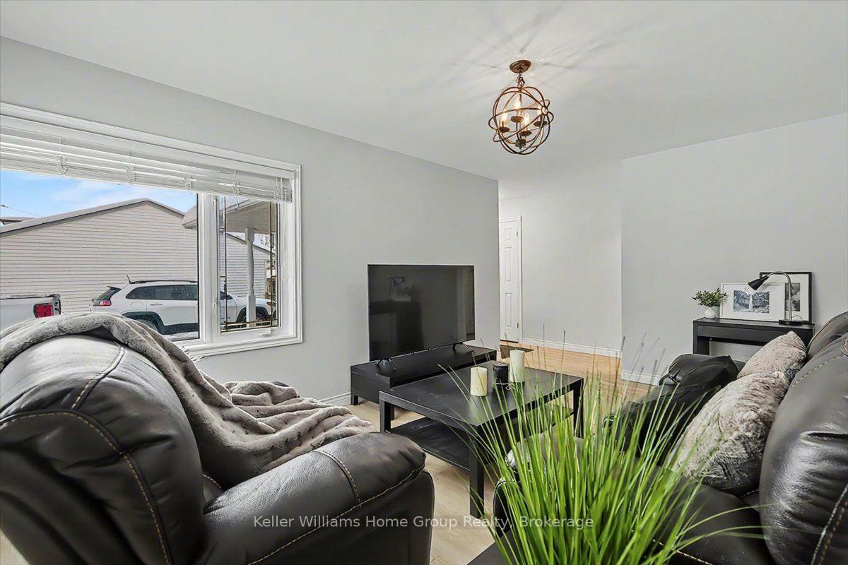 Photo 3 of 1520 Concession Road, Cambridge, Lang's Farm — HOMEH