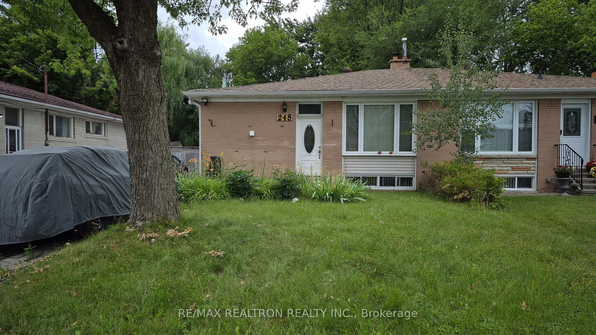 Front of Unit Main Flr., 248 Blue Grass Boulevard