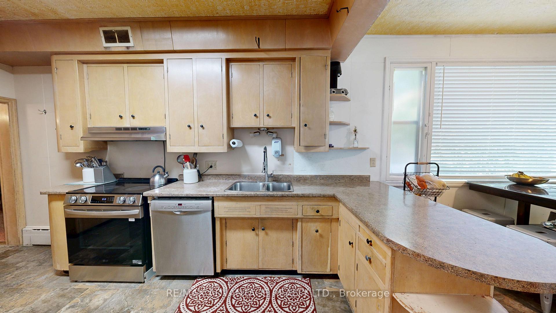 Photo 33 of 4 Farley Place, St. Thomas — HOMEH