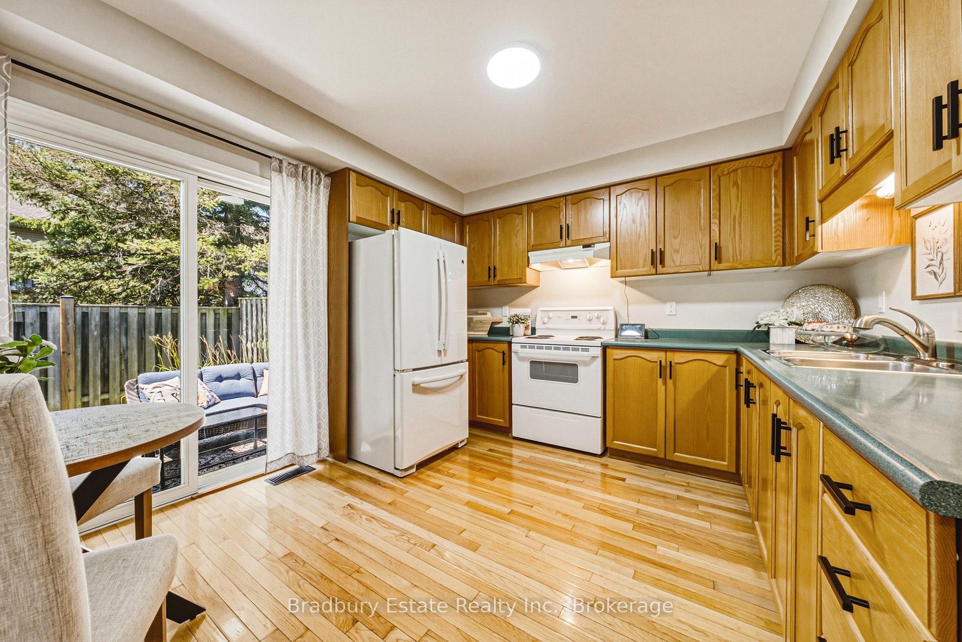 Photo 5 of Unit 23, 20 Kitty Murray Lane, Hamilton, Meadowlands — HOMEH
