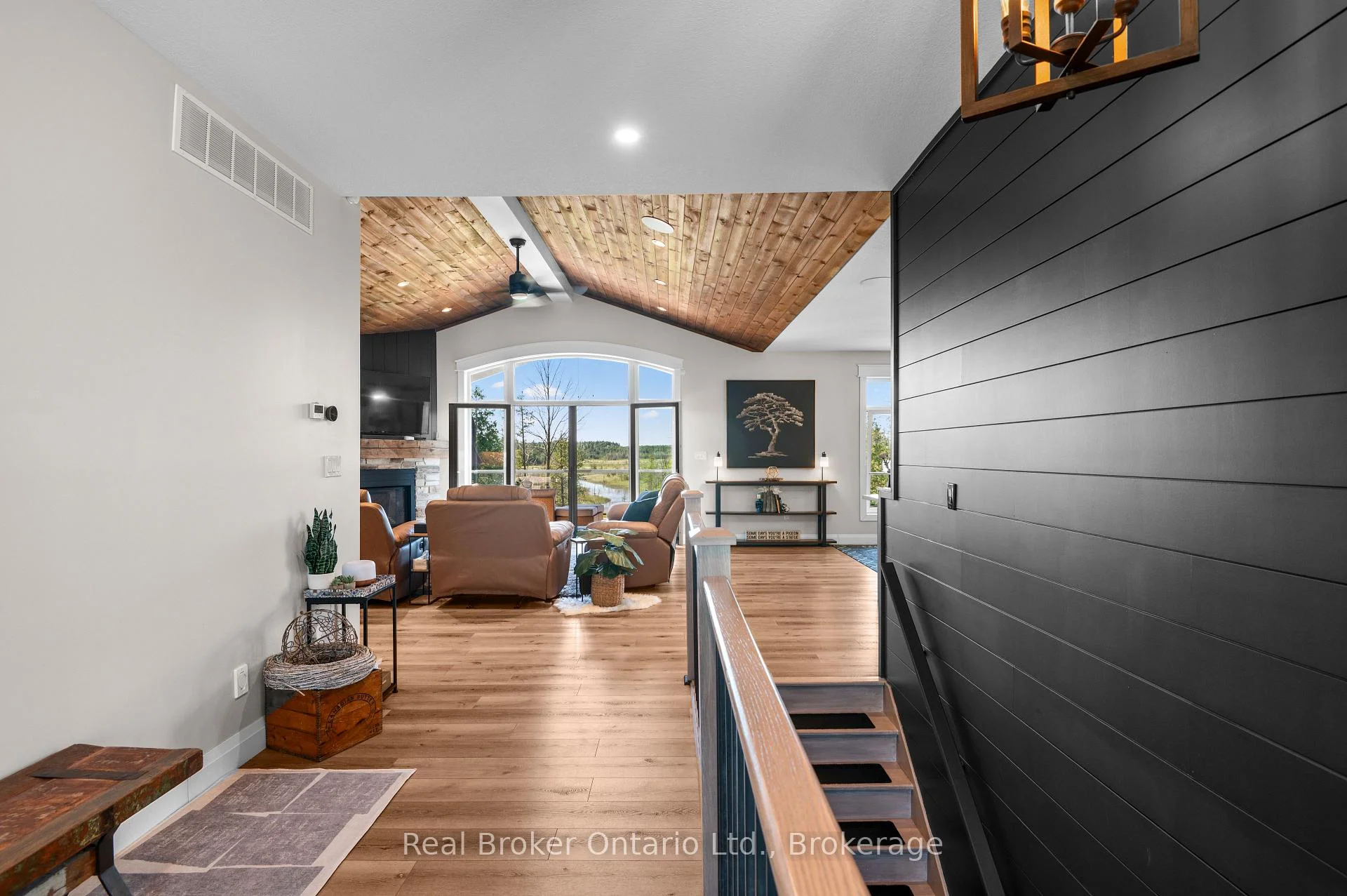 Photo 7 of 156 Pine View Drive, West Grey — HOMEH