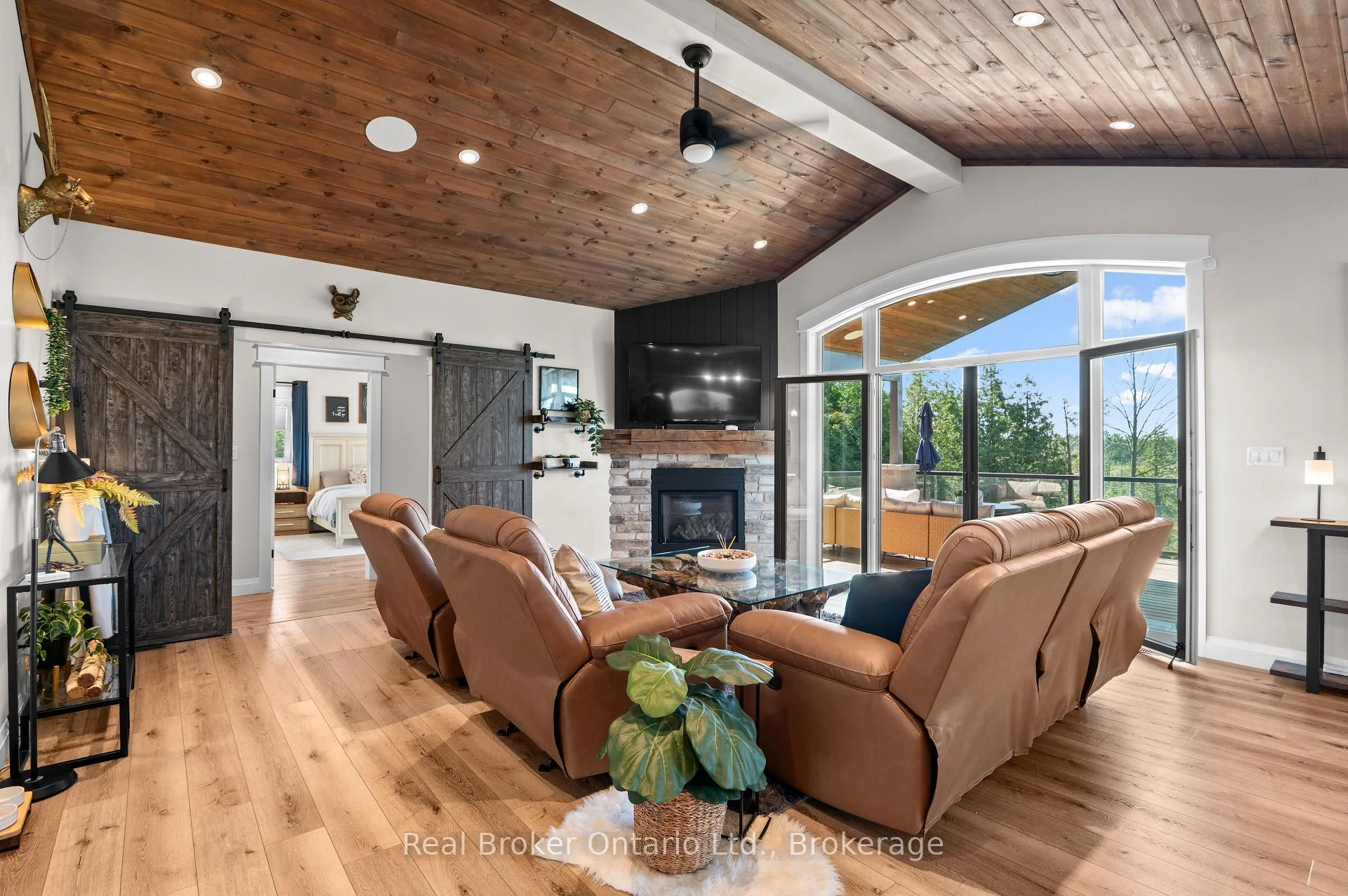 Photo 13 of 156 Pine View Drive, West Grey — HOMEH