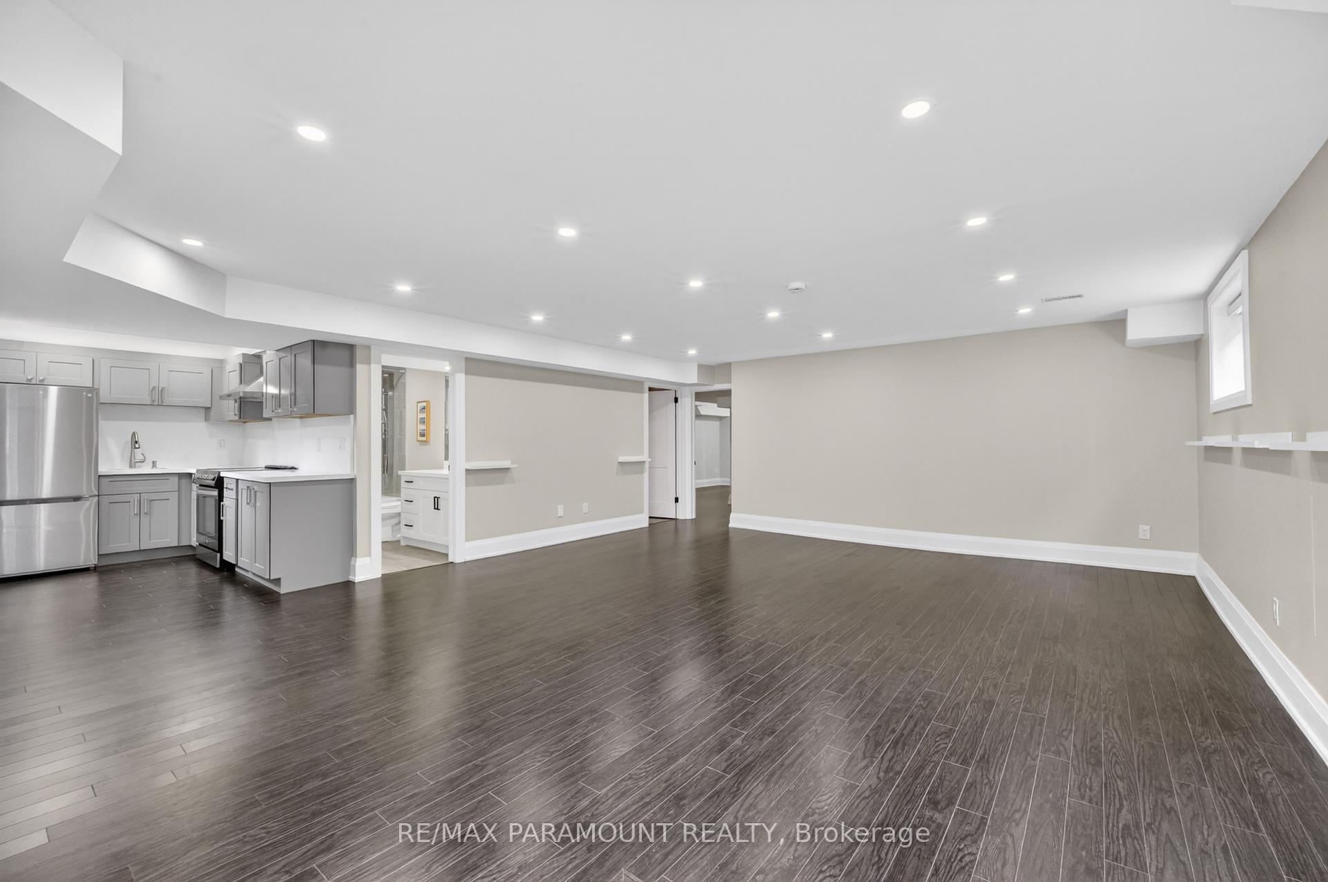 Photo 4 of 38 York Road, Etobicoke, Kingsview Village-The Westway — HOMEH