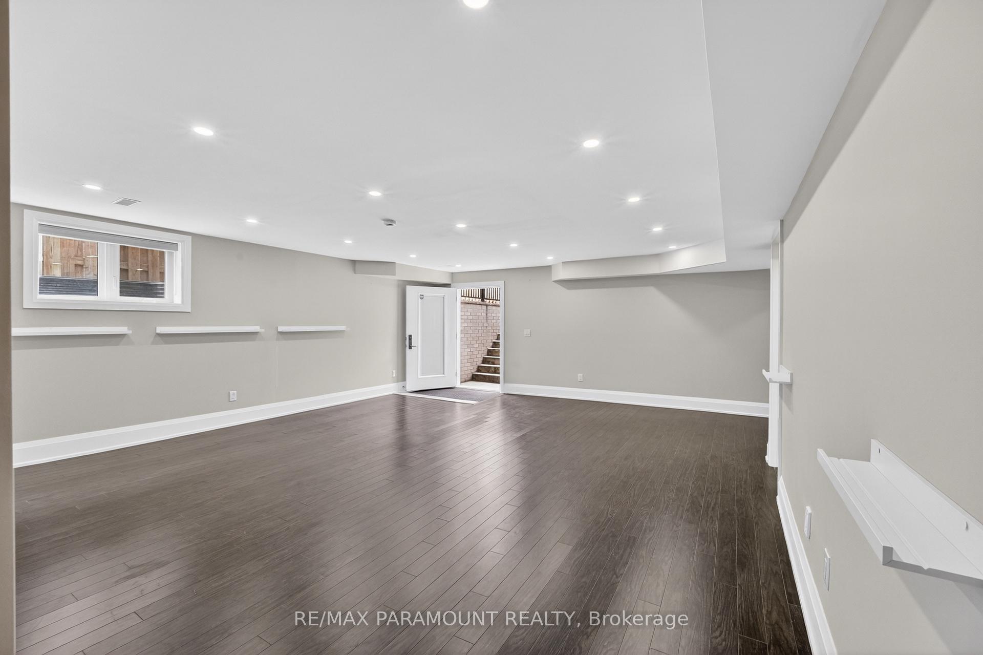 Photo 6 of 38 York Road, Etobicoke, Kingsview Village-The Westway — HOMEH