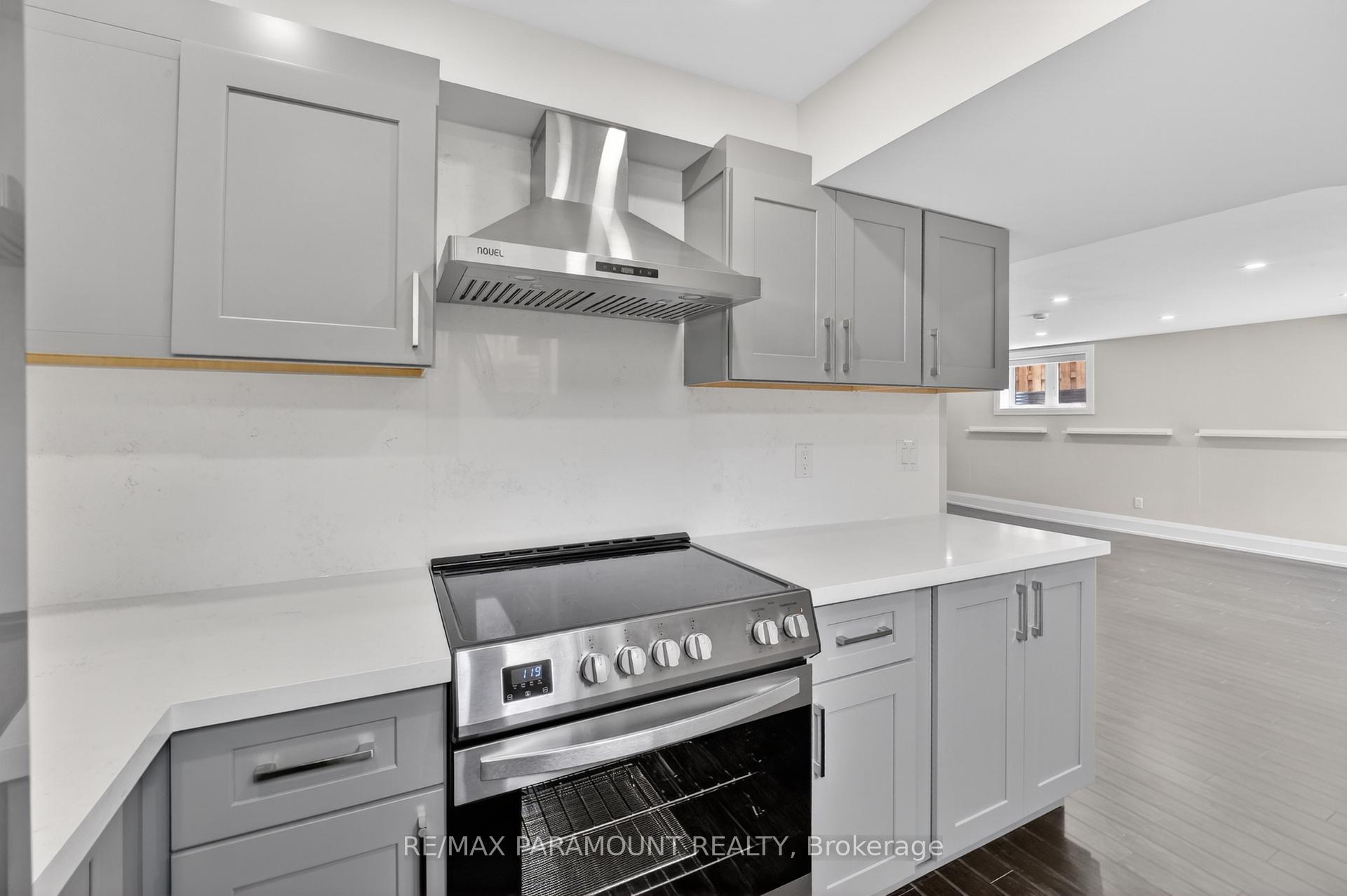 Photo 9 of 38 York Road, Etobicoke, Kingsview Village-The Westway — HOMEH