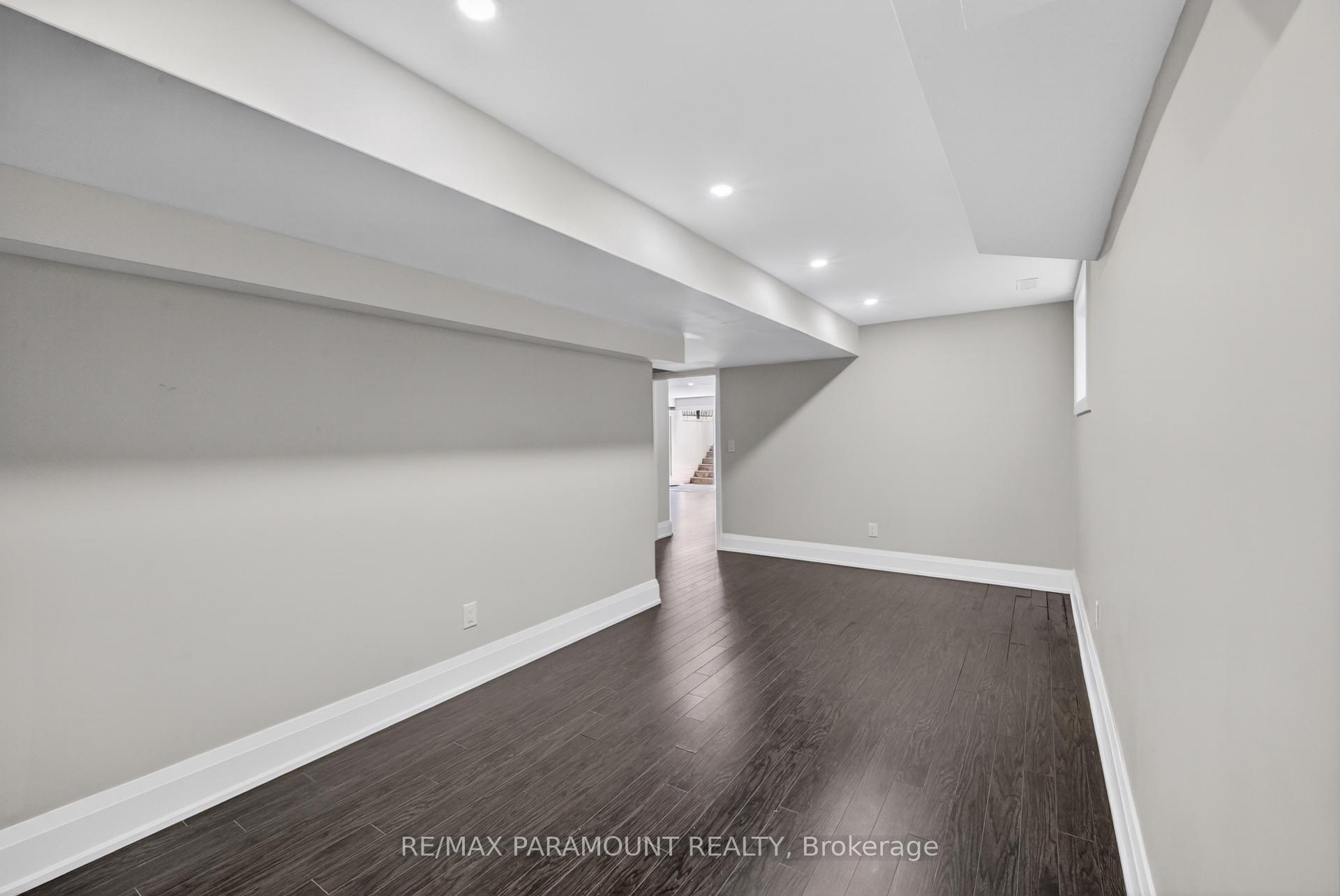 Photo 13 of 38 York Road, Etobicoke, Kingsview Village-The Westway — HOMEH