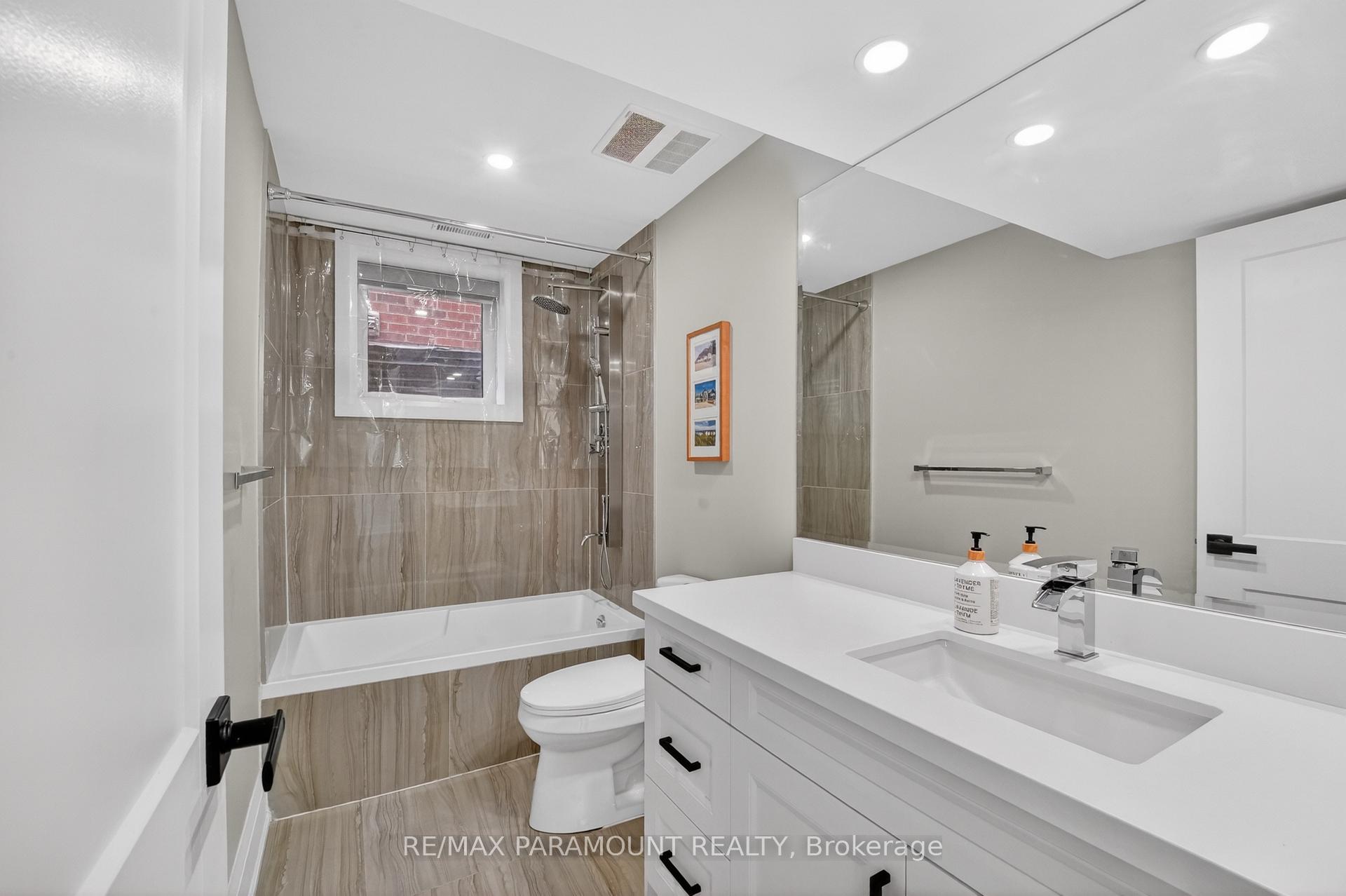 Photo 15 of 38 York Road, Etobicoke, Kingsview Village-The Westway — HOMEH