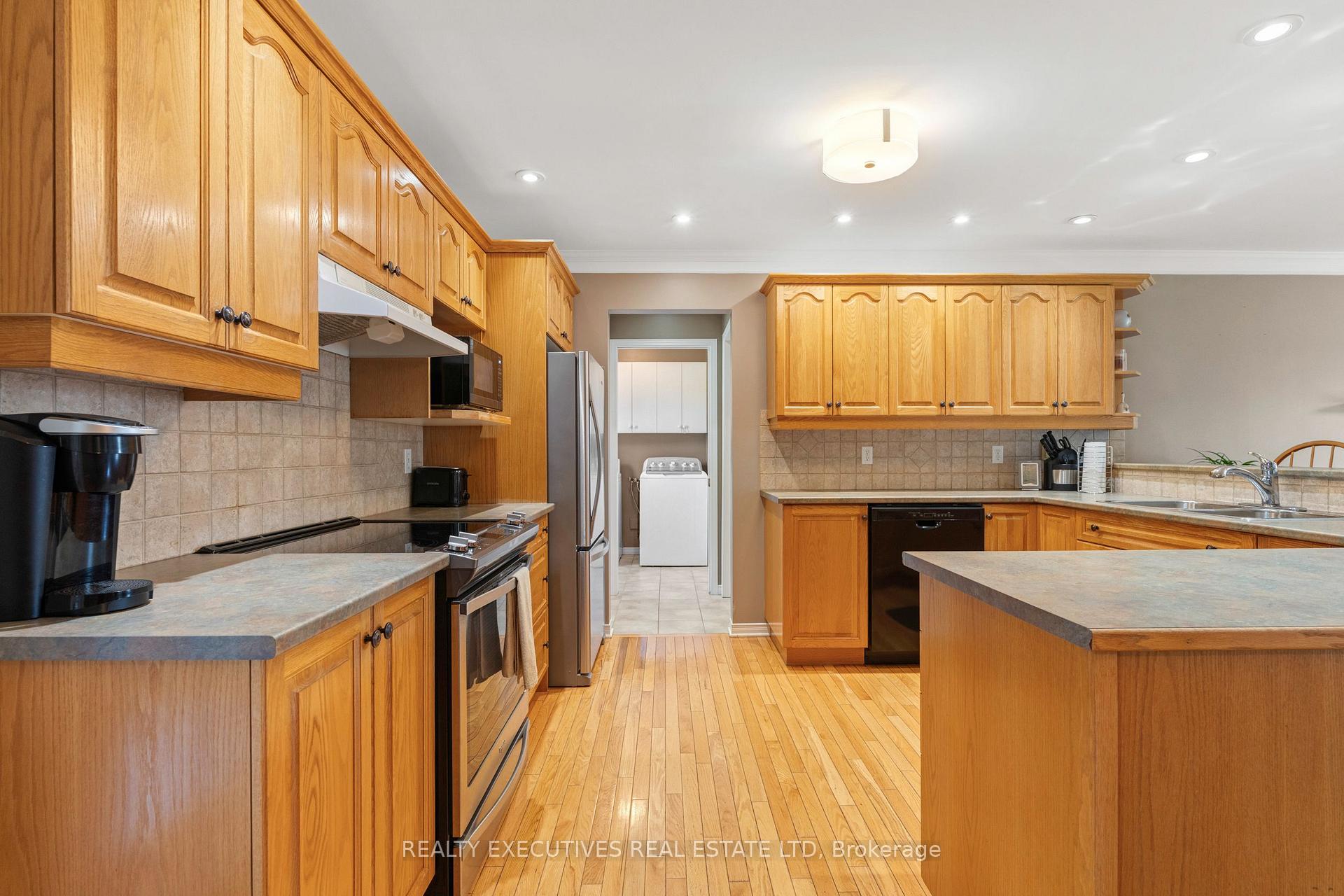 Photo 14 of 434 Queen Street, North Dundas, Winchester — HOMEH
