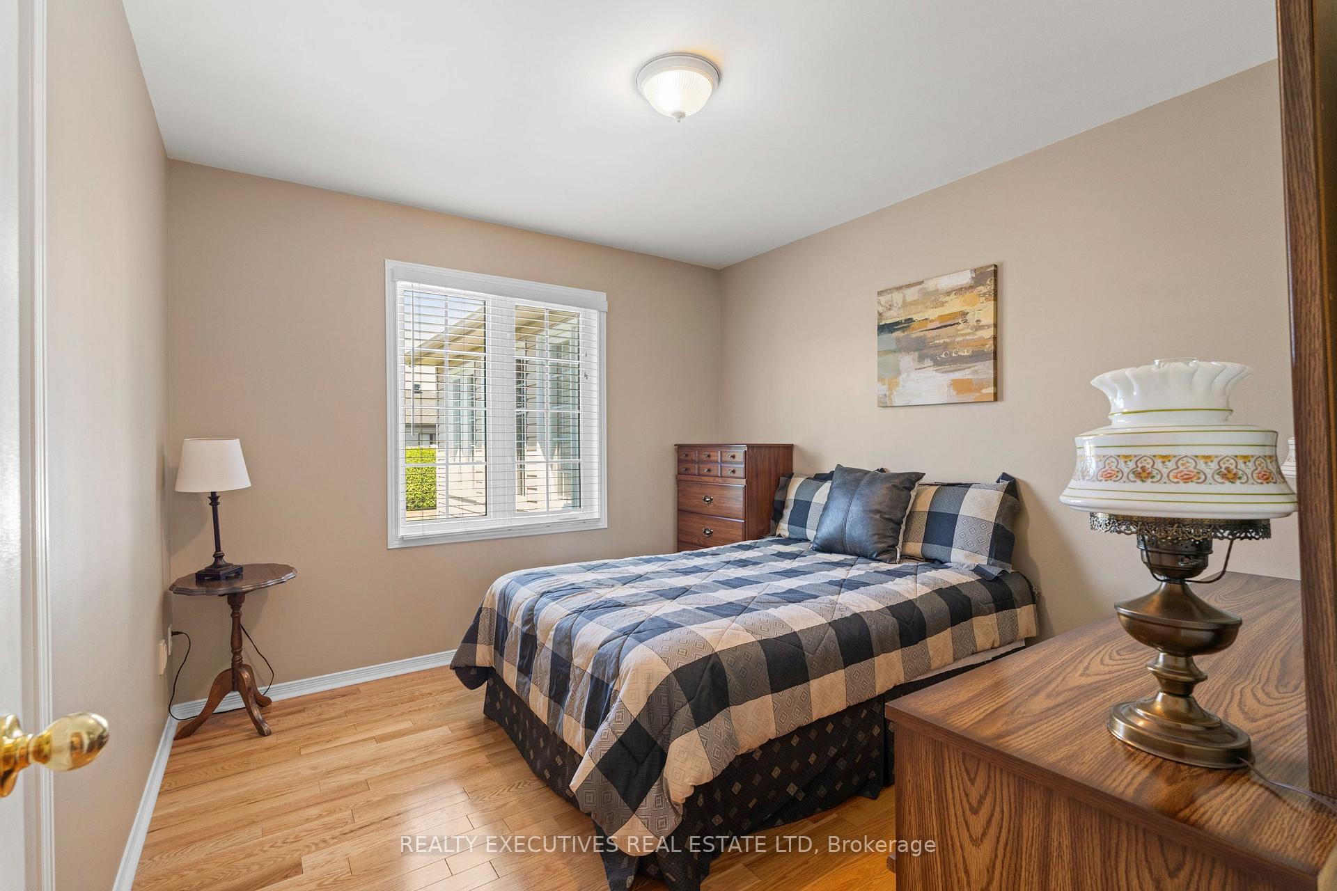 Photo 26 of 434 Queen Street, North Dundas, Winchester — HOMEH