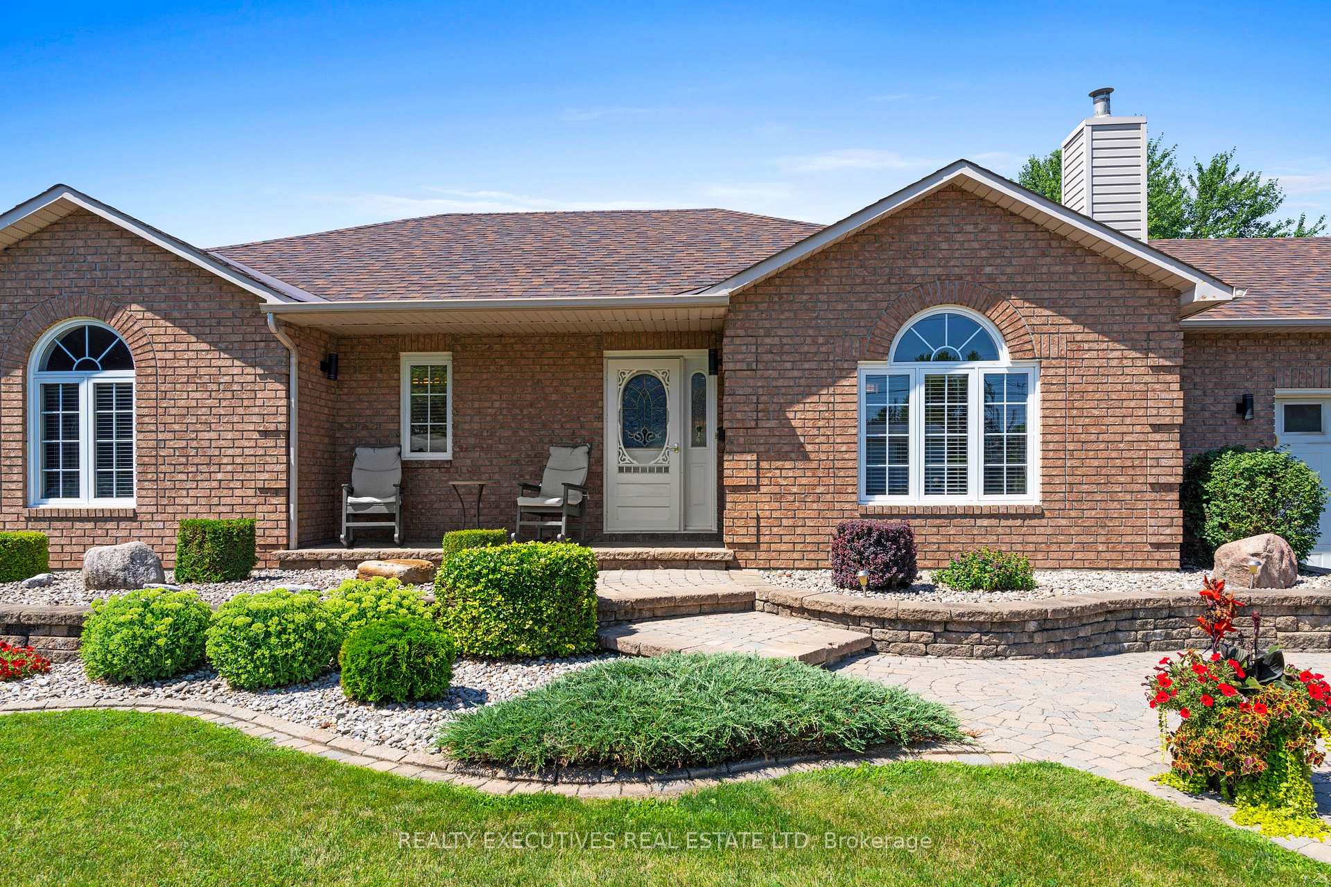 Photo 34 of 434 Queen Street, North Dundas, Winchester — HOMEH