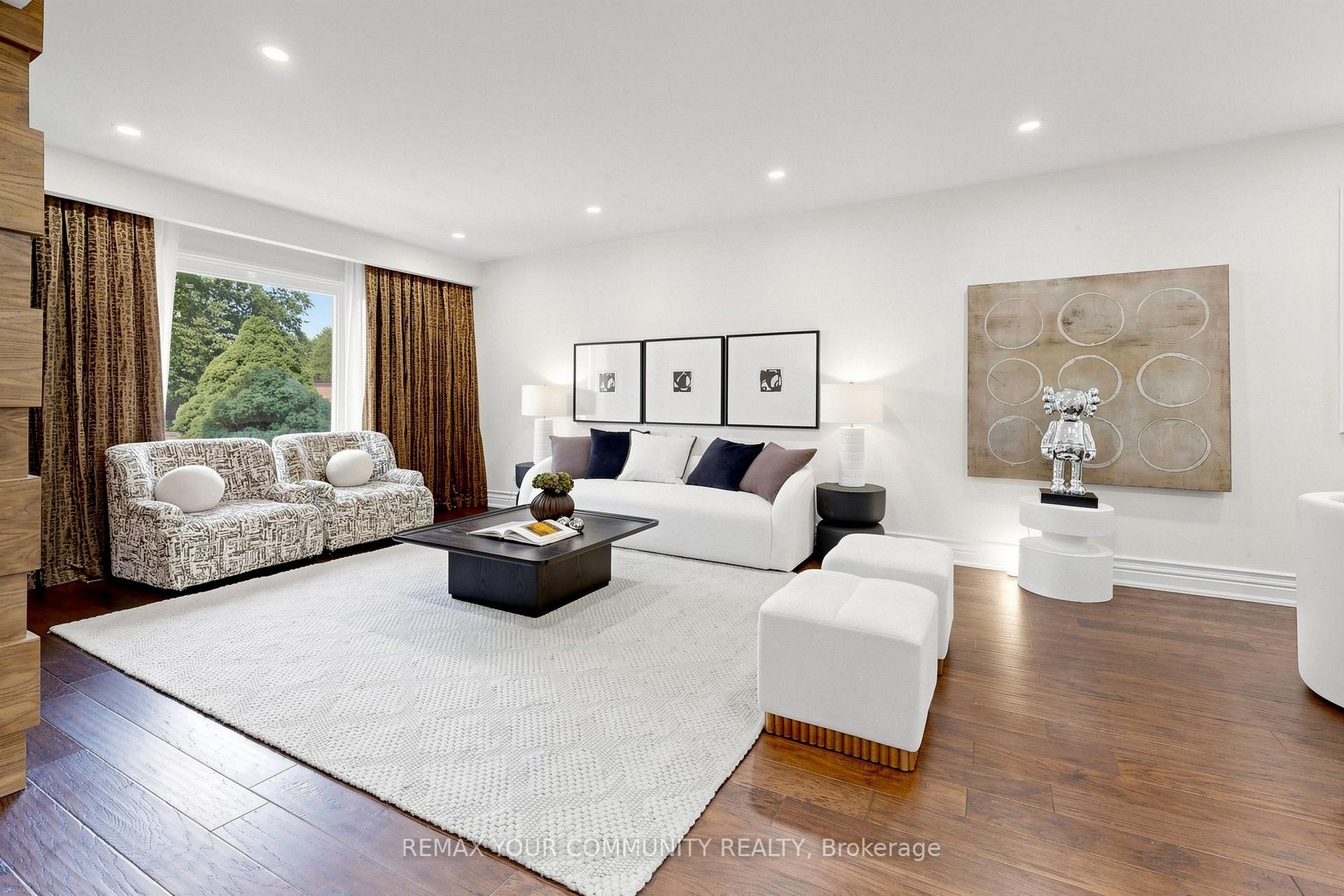 Photo 13 of 3 Cobblestone Drive, North York, Don Valley Village — HOMEH