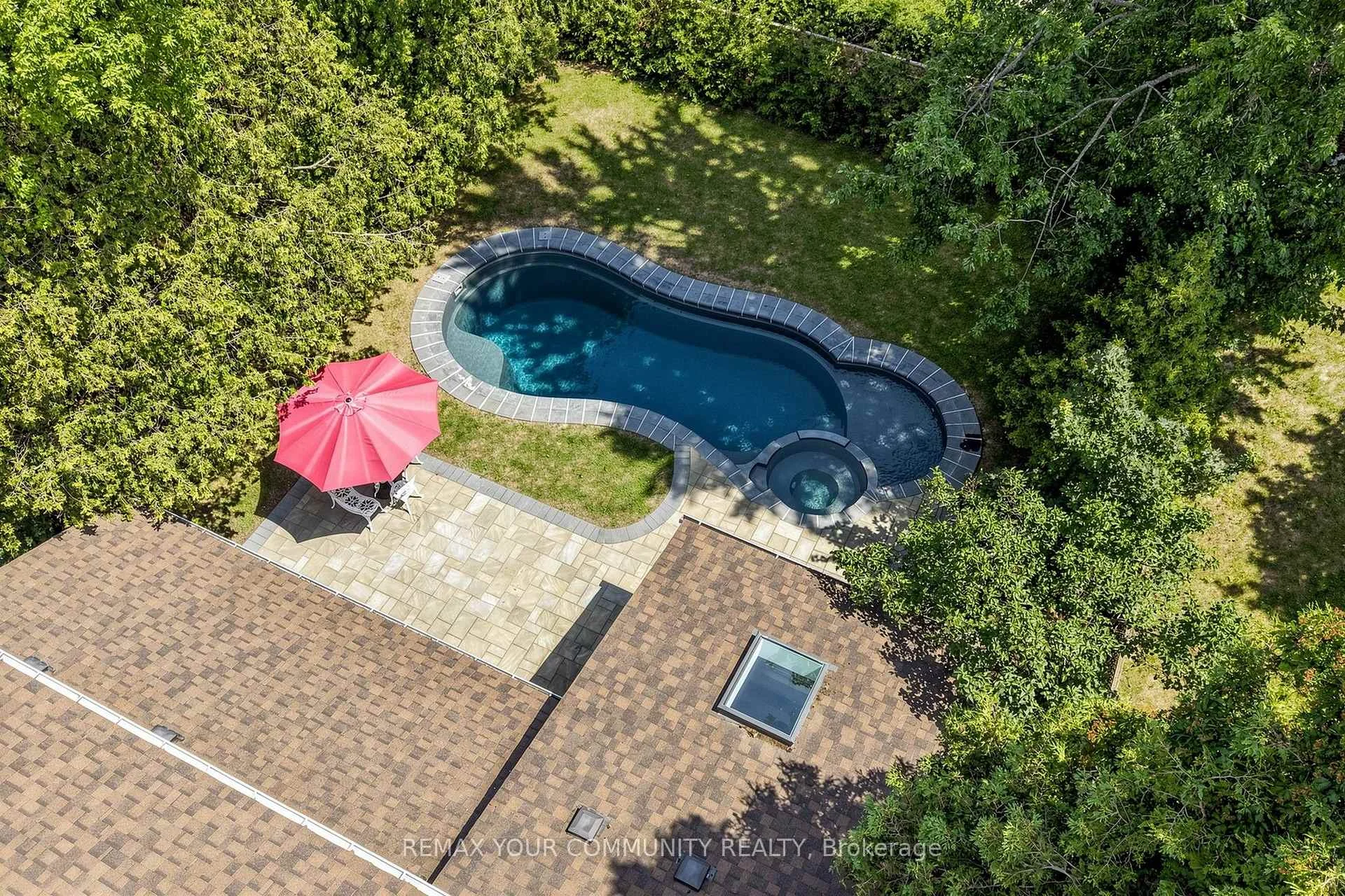 Photo 4 of 3 Cobblestone Drive, North York, Don Valley Village — HOMEH