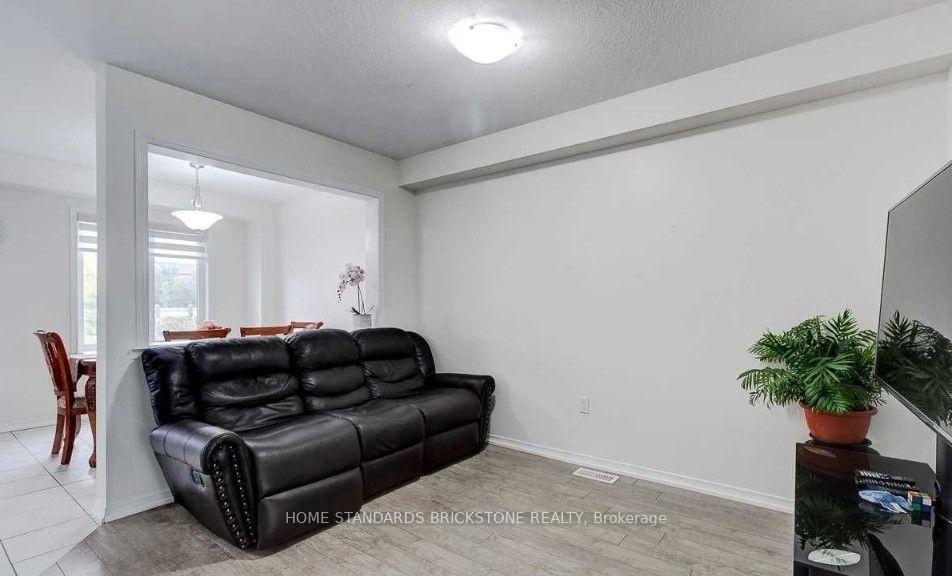 Photo 11 of Unit 25, 7 Sirente Drive, Hamilton, Crerar — HOMEH