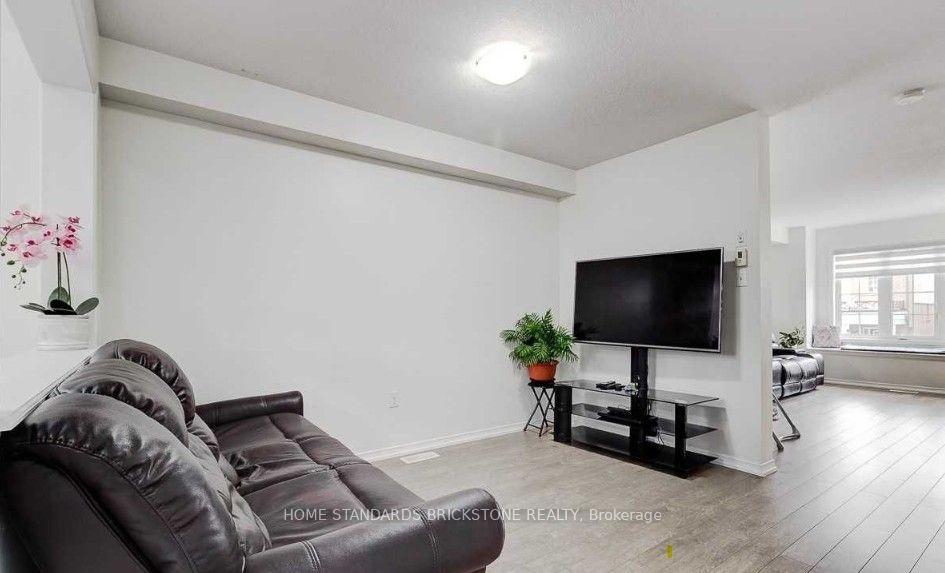 Photo 12 of Unit 25, 7 Sirente Drive, Hamilton, Crerar — HOMEH