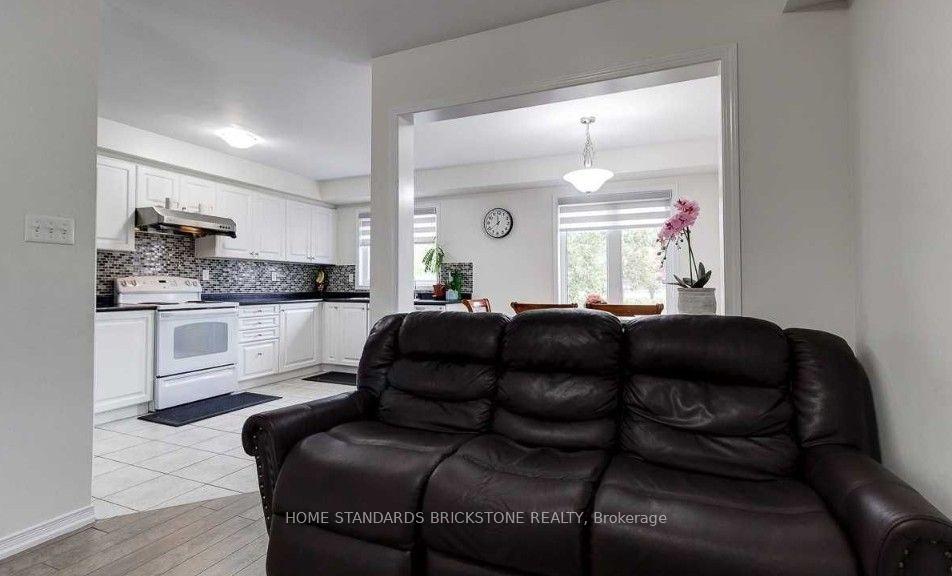 Photo 13 of Unit 25, 7 Sirente Drive, Hamilton, Crerar — HOMEH