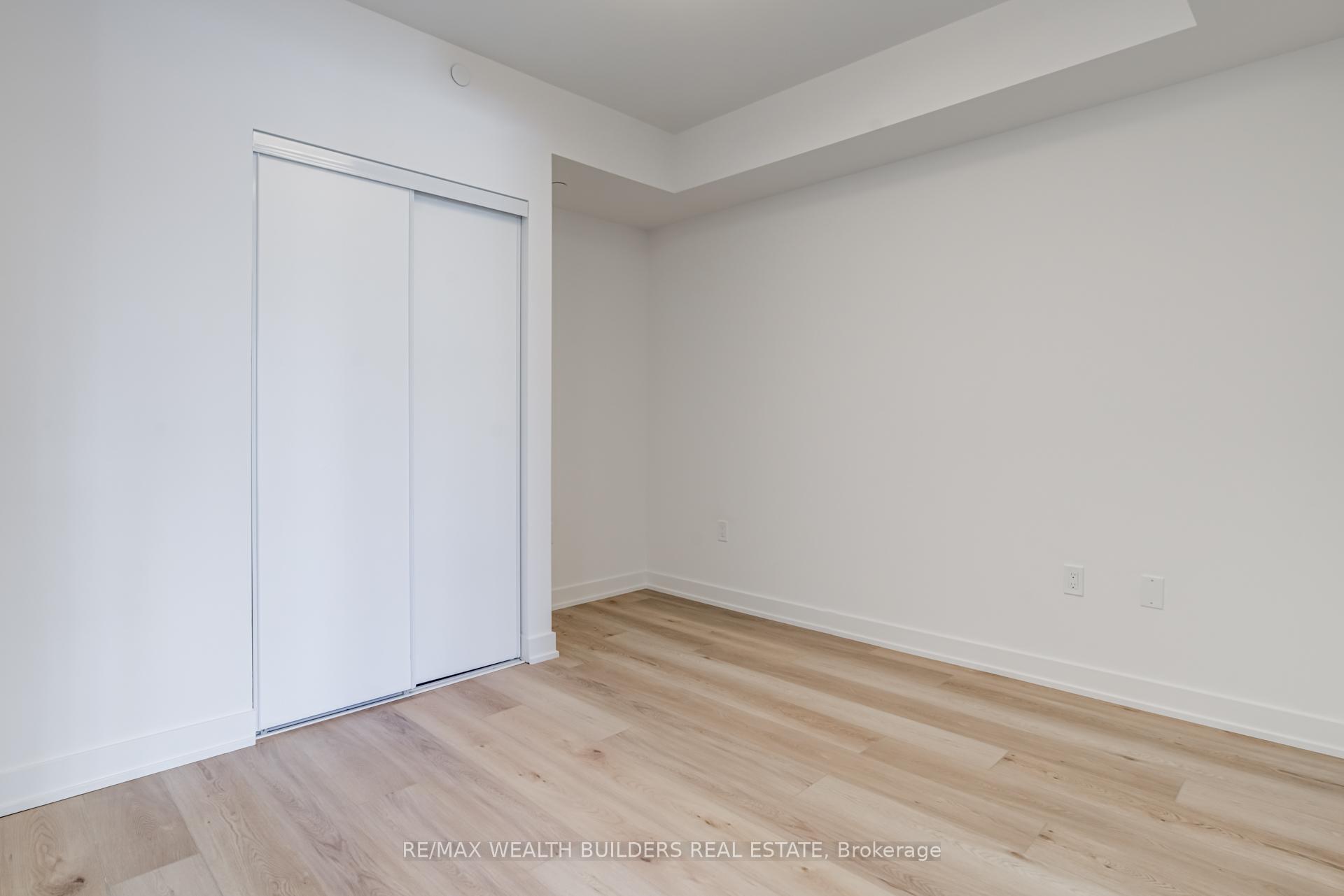 Photo 6 of Unit 310, 117 Broadway Avenue, Toronto, Mount Pleasant West — HOMEH