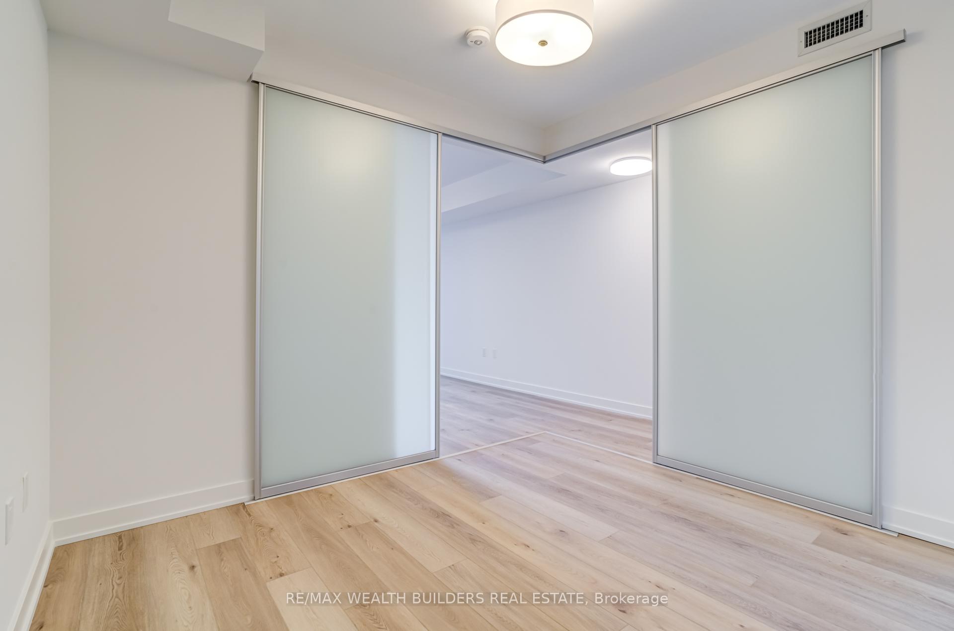 Photo 7 of Unit 310, 117 Broadway Avenue, Toronto, Mount Pleasant West — HOMEH