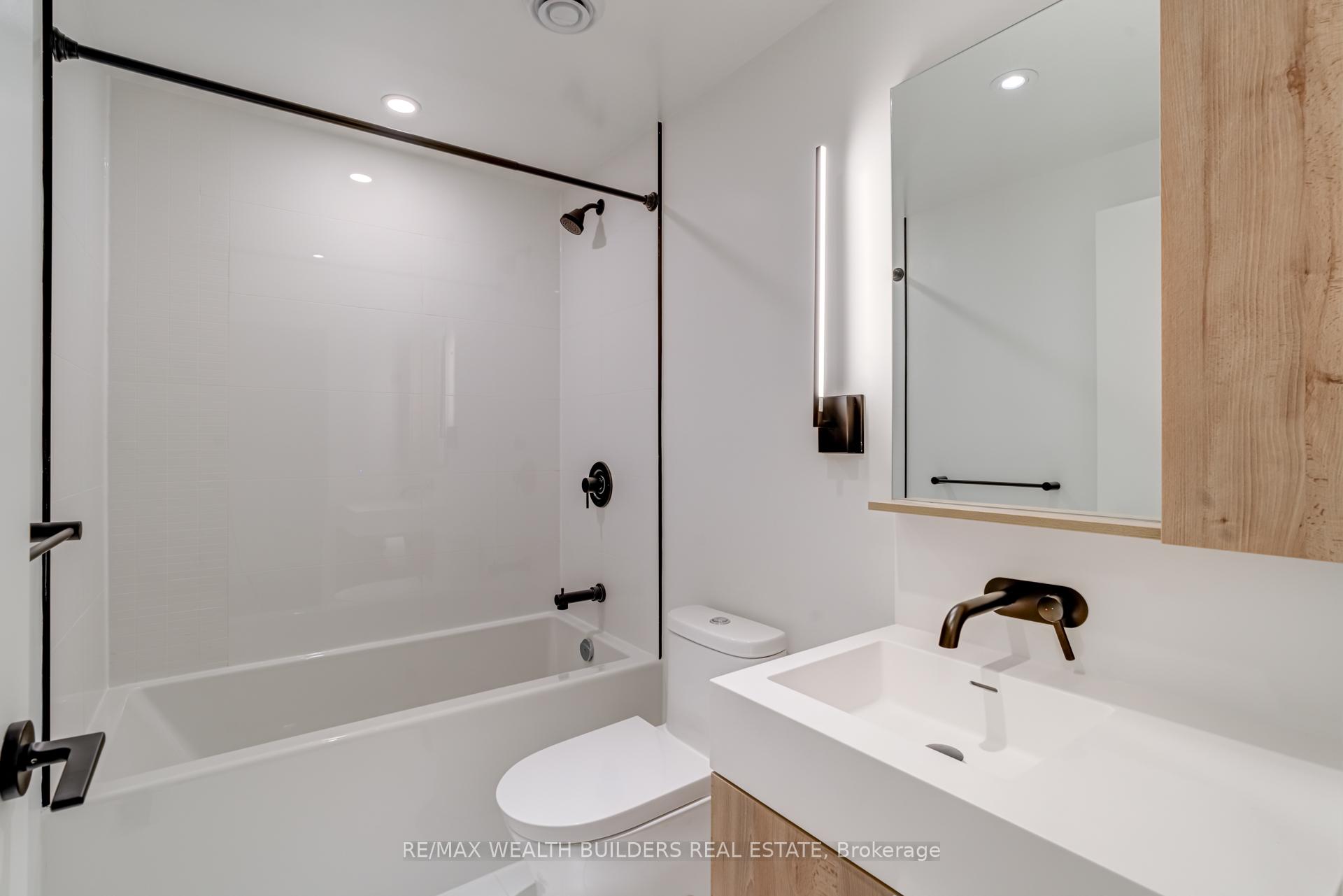 Photo 9 of Unit 310, 117 Broadway Avenue, Toronto, Mount Pleasant West — HOMEH