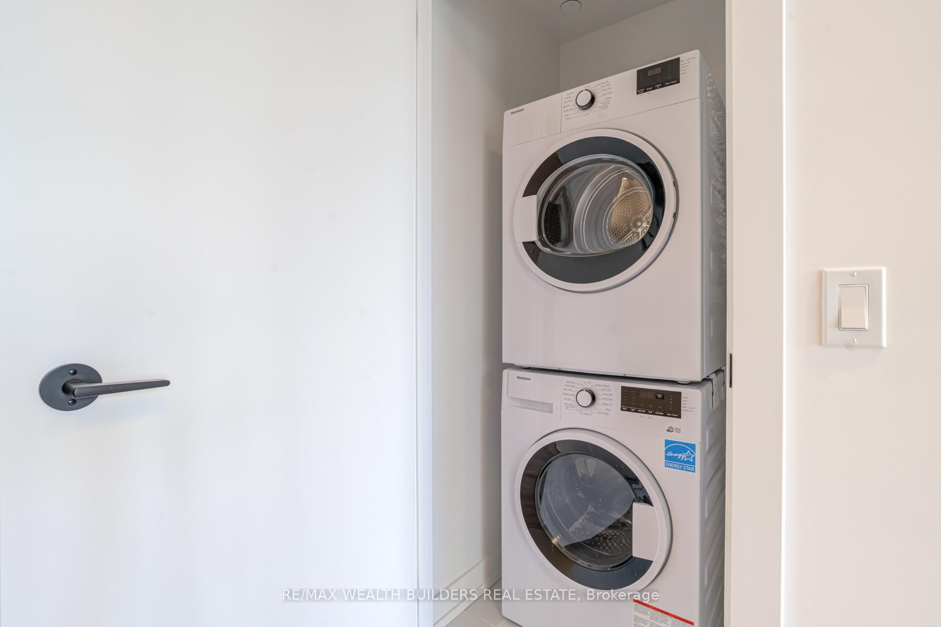 Photo 10 of Unit 310, 117 Broadway Avenue, Toronto, Mount Pleasant West — HOMEH