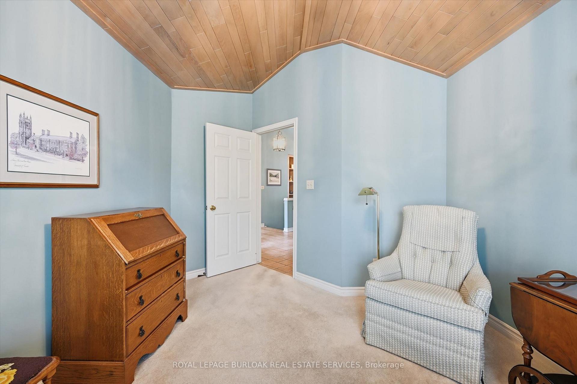 Photo 7 of Unit 4, 1095 Skyview Drive, Burlington, Tyandaga — HOMEH