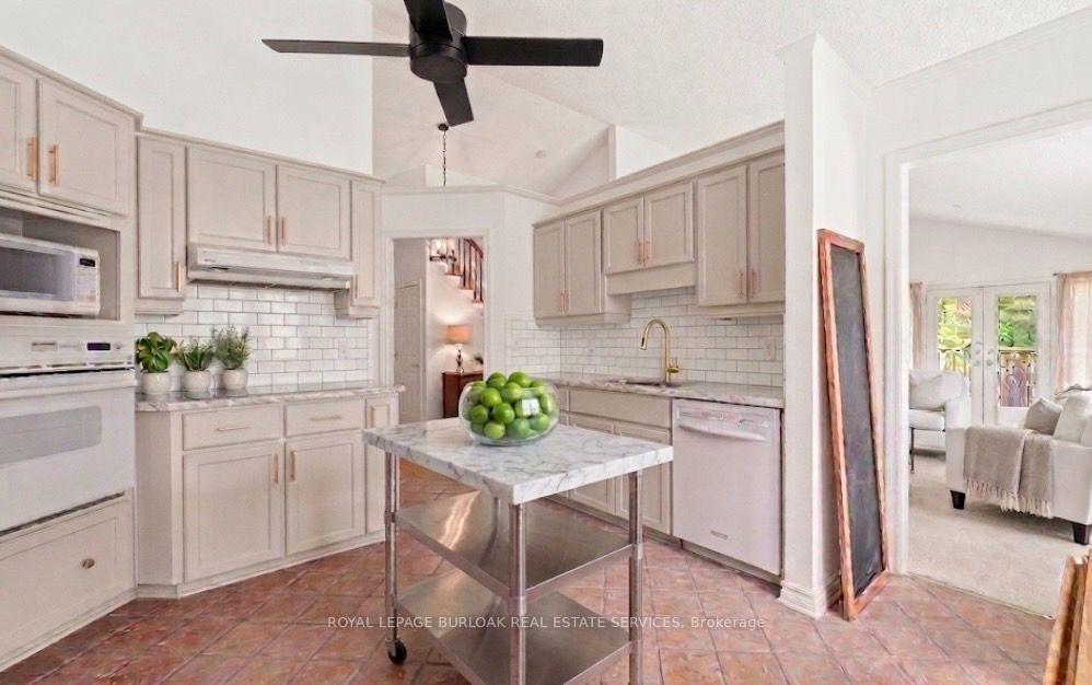 Photo 16 of Unit 4, 1095 Skyview Drive, Burlington, Tyandaga — HOMEH