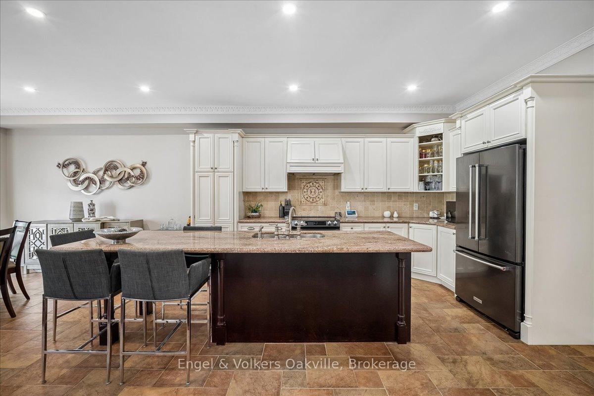 Photo 2 of 5113 Celebration Drive, Mississauga, Churchill Meadows — HOMEH