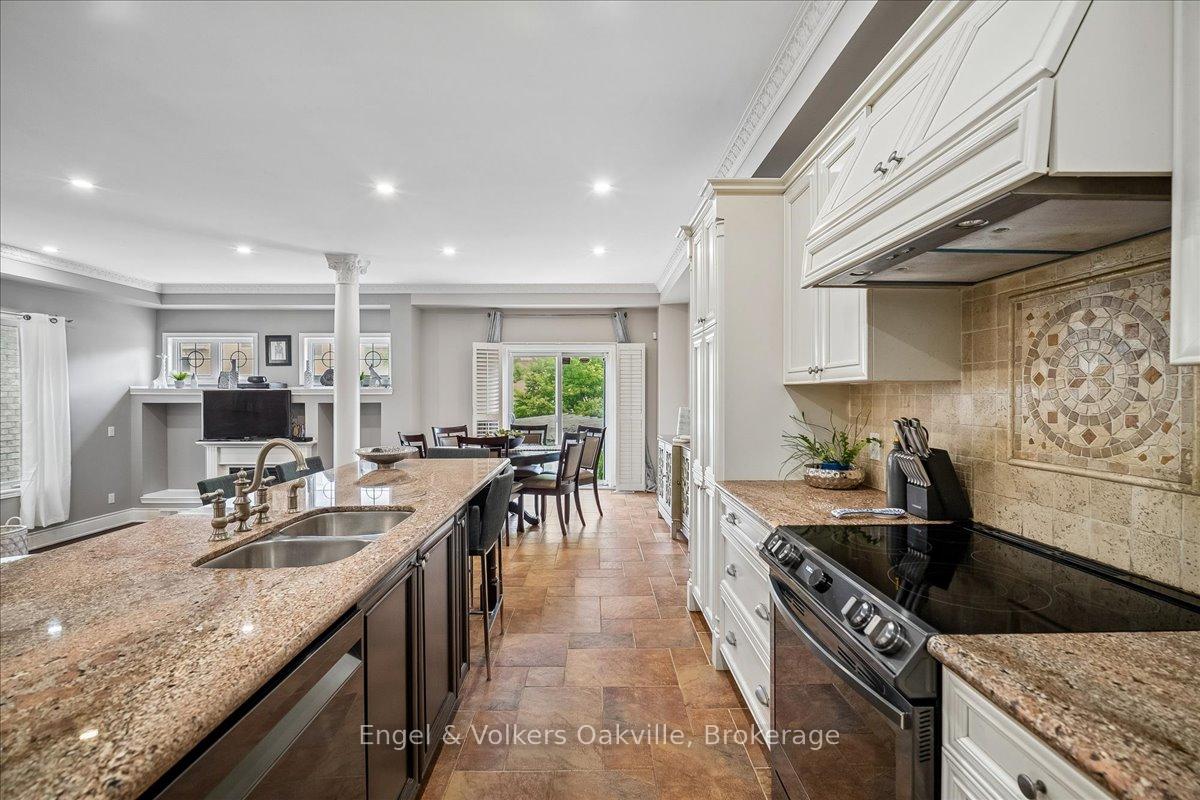 Photo 3 of 5113 Celebration Drive, Mississauga, Churchill Meadows — HOMEH