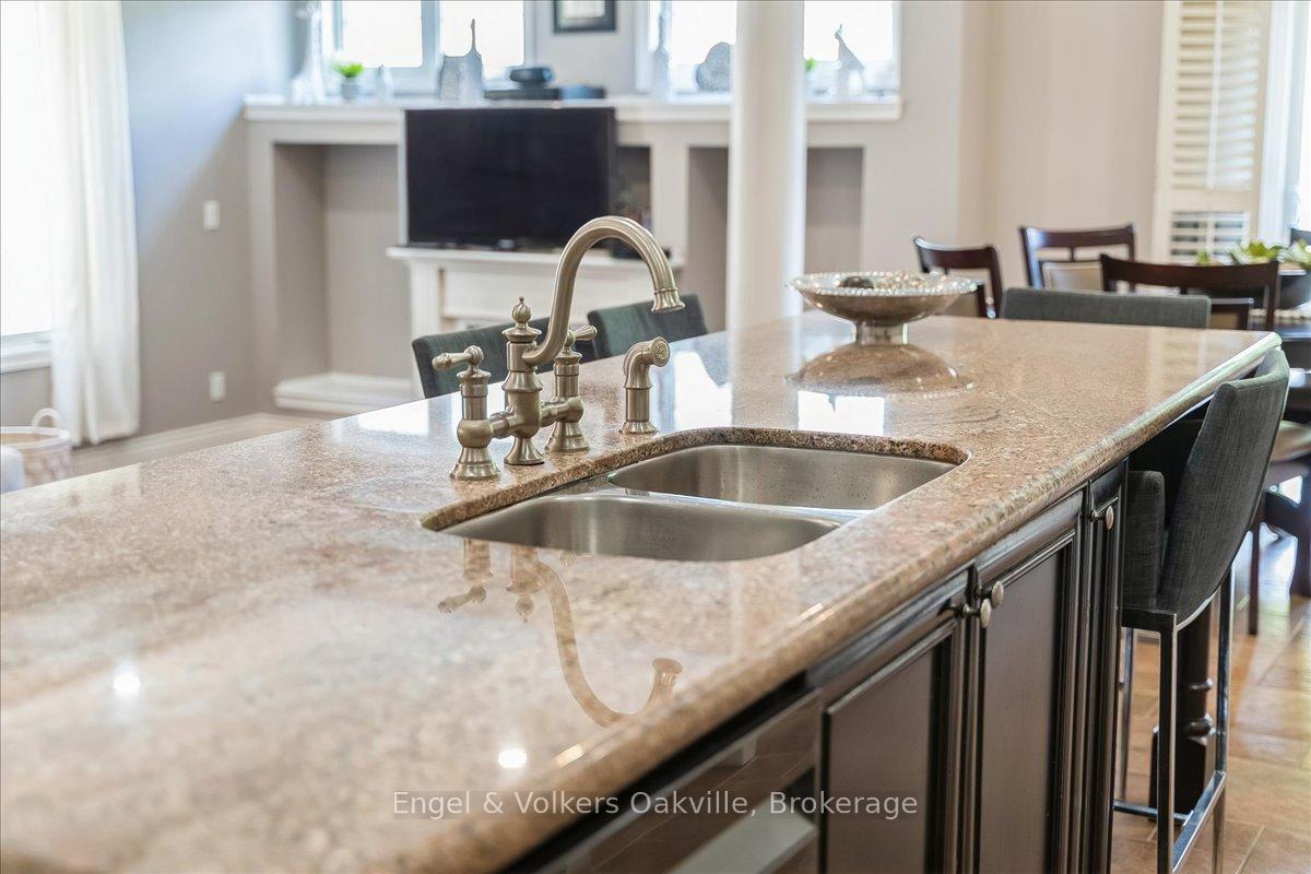 Photo 7 of 5113 Celebration Drive, Mississauga, Churchill Meadows — HOMEH