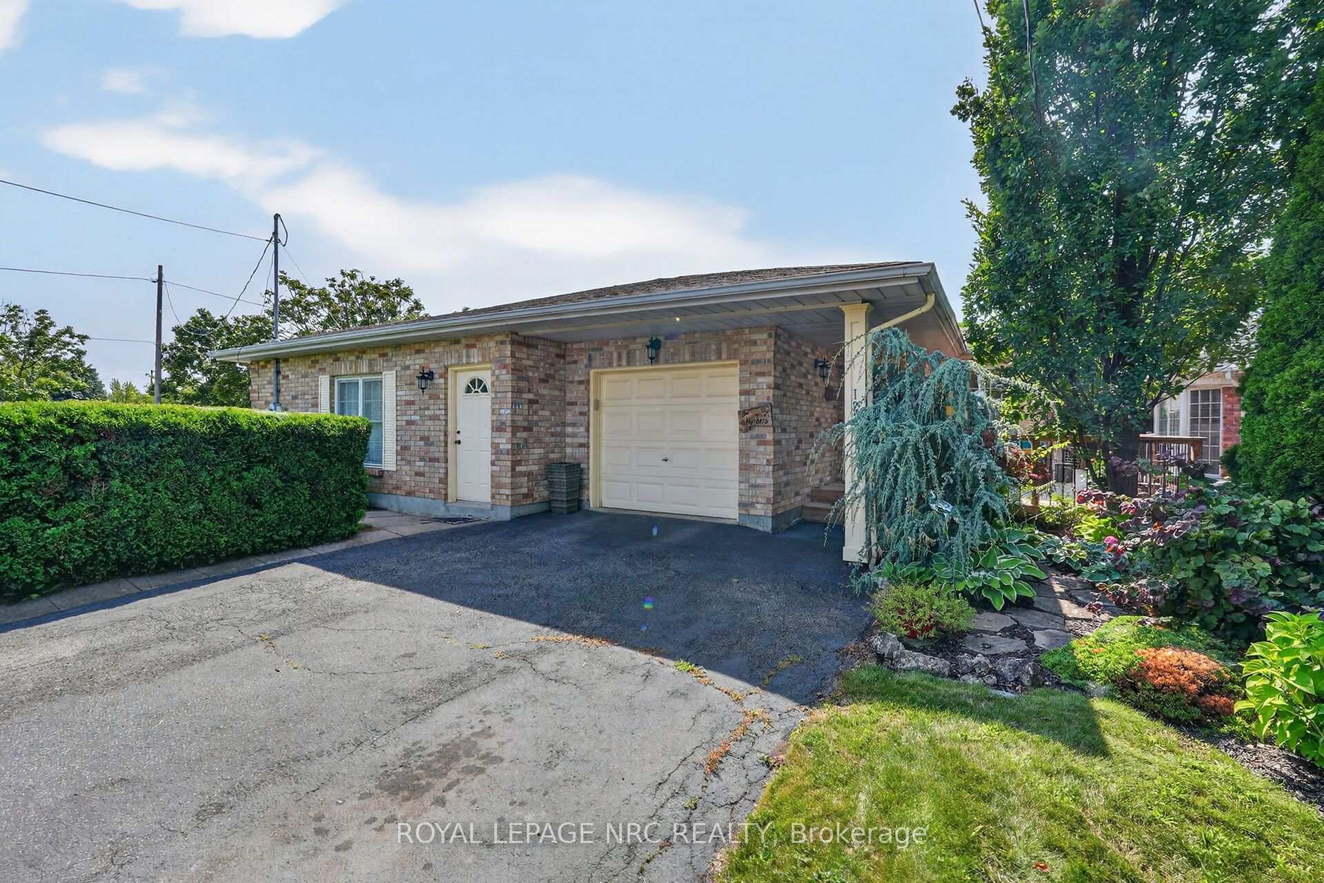 Photo 2 of 123 A&B First Street, St. Catharines, Grapeview — HOMEH