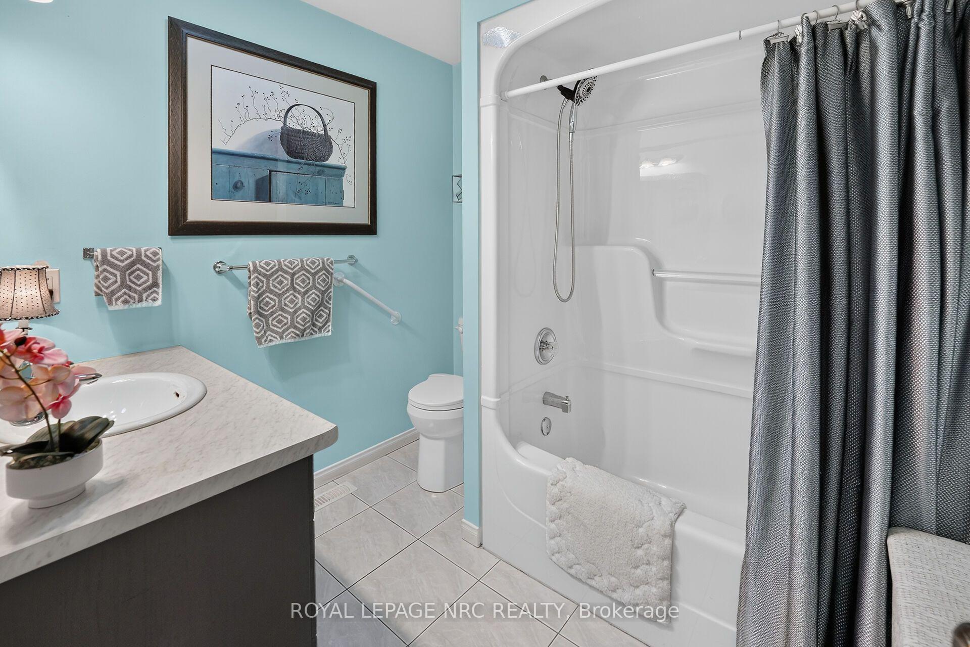 Photo 21 of 123 A&B First Street, St. Catharines, Grapeview — HOMEH