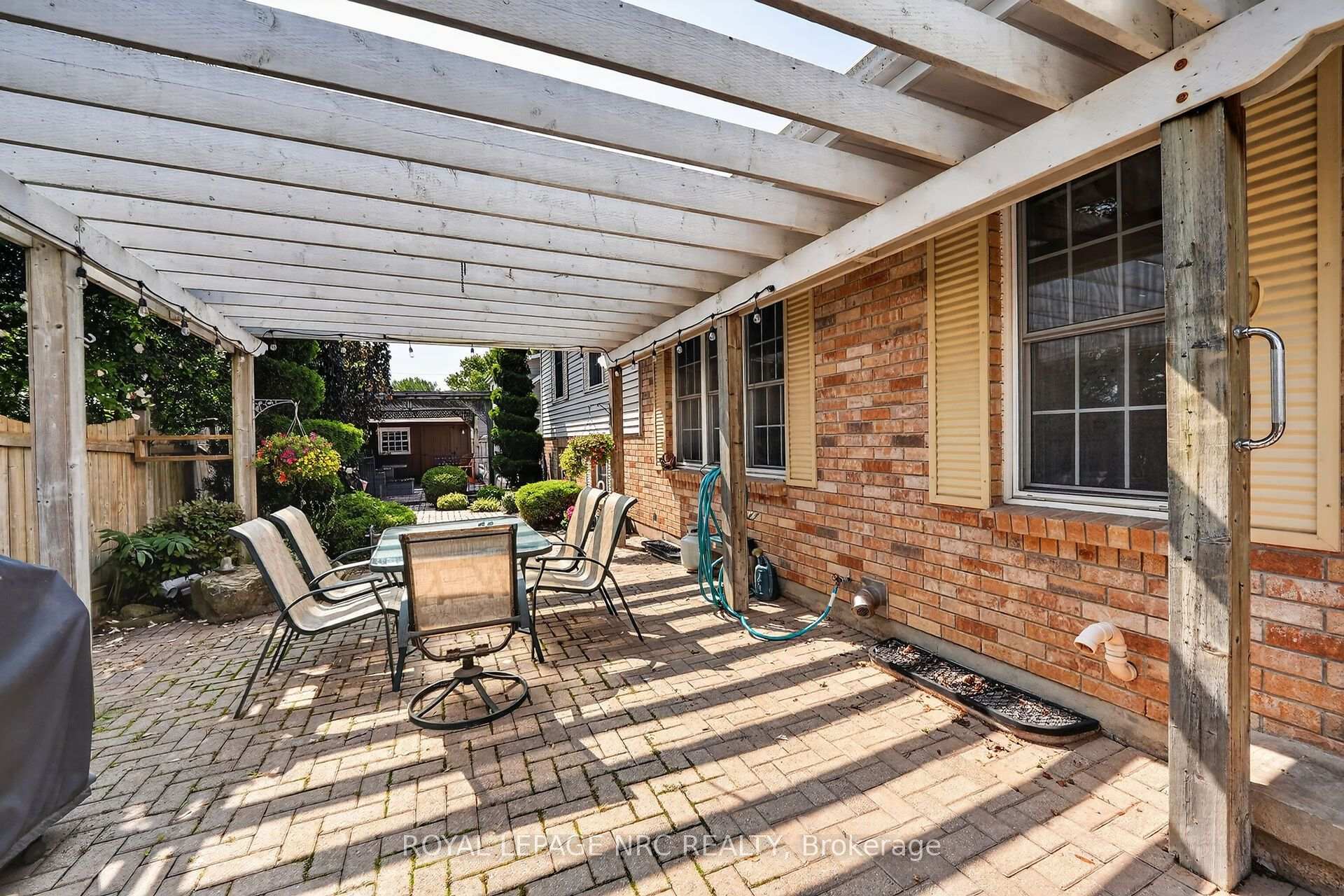 Photo 37 of 123 A&B First Street, St. Catharines, Grapeview — HOMEH