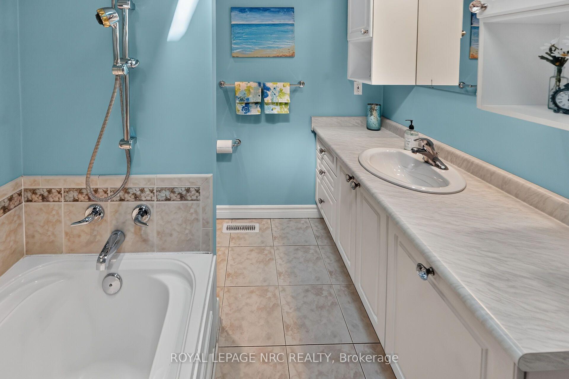 Photo 48 of 123 A&B First Street, St. Catharines, Grapeview — HOMEH