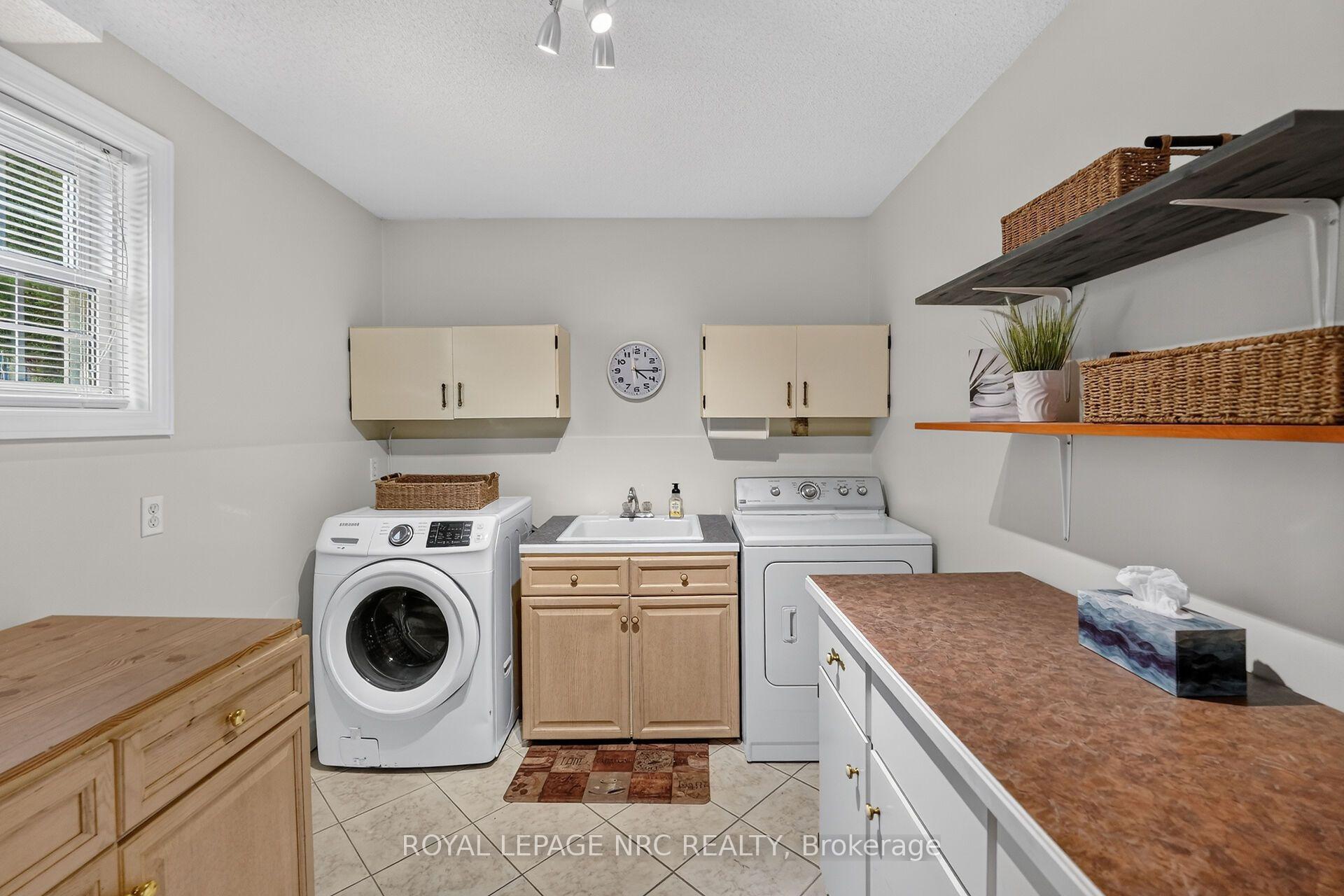 Photo 54 of 123 A&B First Street, St. Catharines, Grapeview — HOMEH