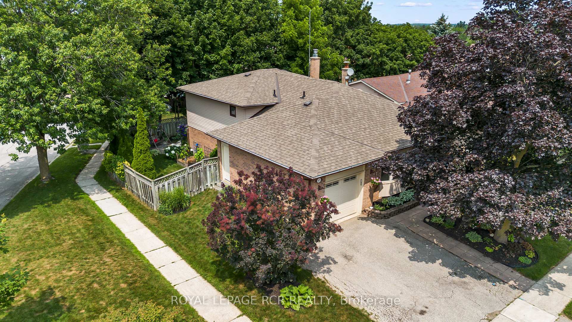 Photo 2 of 83 Goldgate Crescent, Orangeville — HOMEH