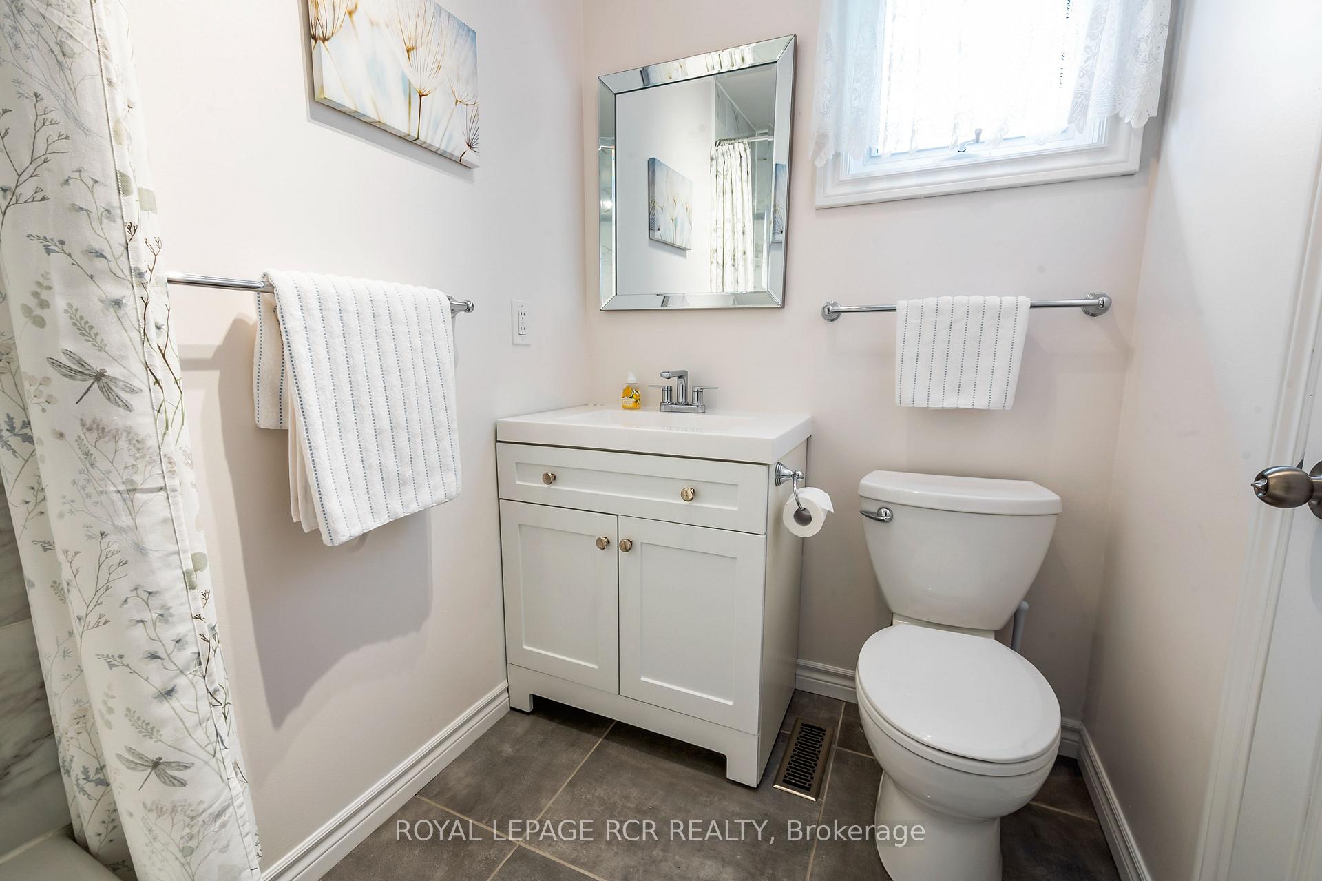 Photo 16 of 83 Goldgate Crescent, Orangeville — HOMEH