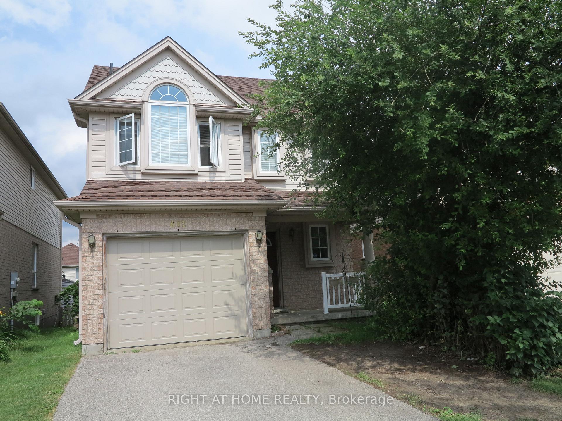 Photo 1 of 692 Oakcrossing Road, London, North M — HOMEH