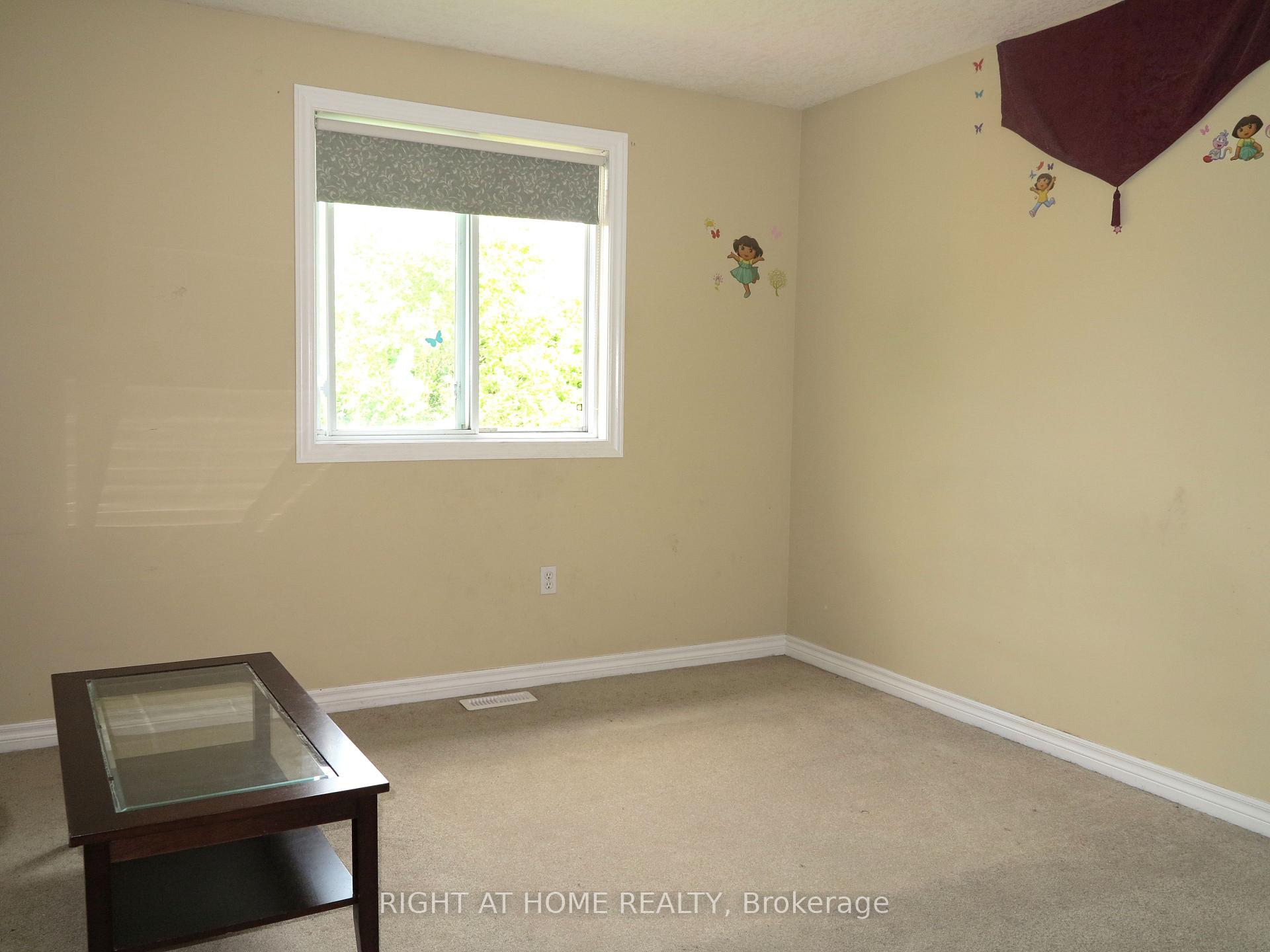 Photo 13 of 692 Oakcrossing Road, London, North M — HOMEH
