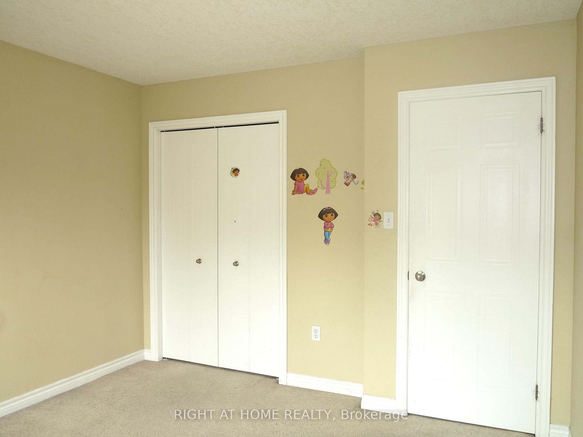 Photo 14 of 692 Oakcrossing Road, London, North M — HOMEH
