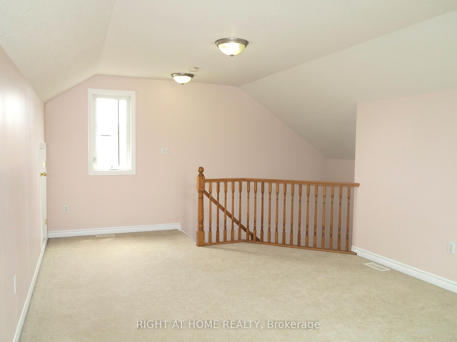 Photo 19 of 692 Oakcrossing Road, London, North M — HOMEH