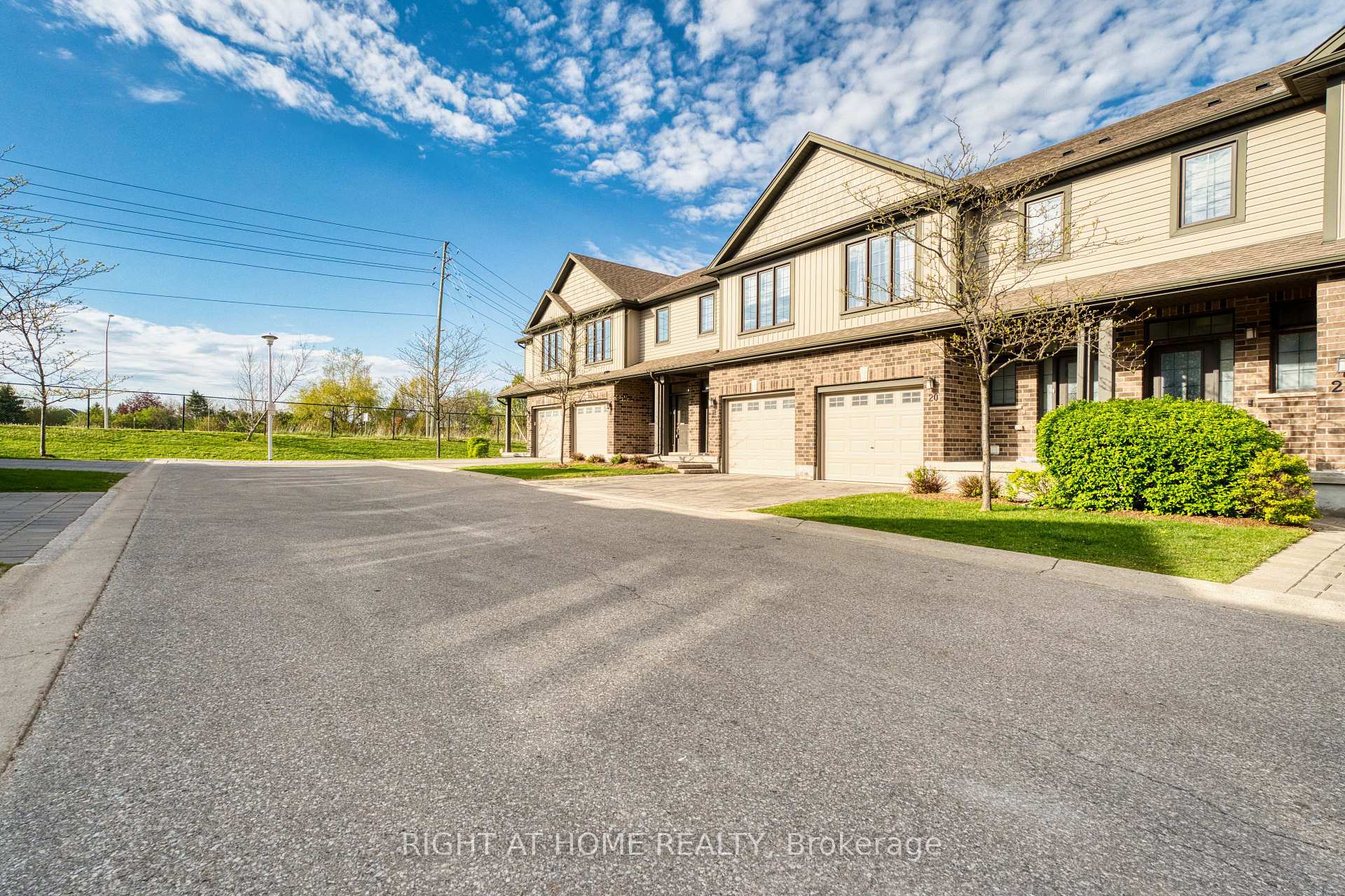 Photo 2 of Unit 16, 1030 Oakcrossing Gate, London, North M — HOMEH
