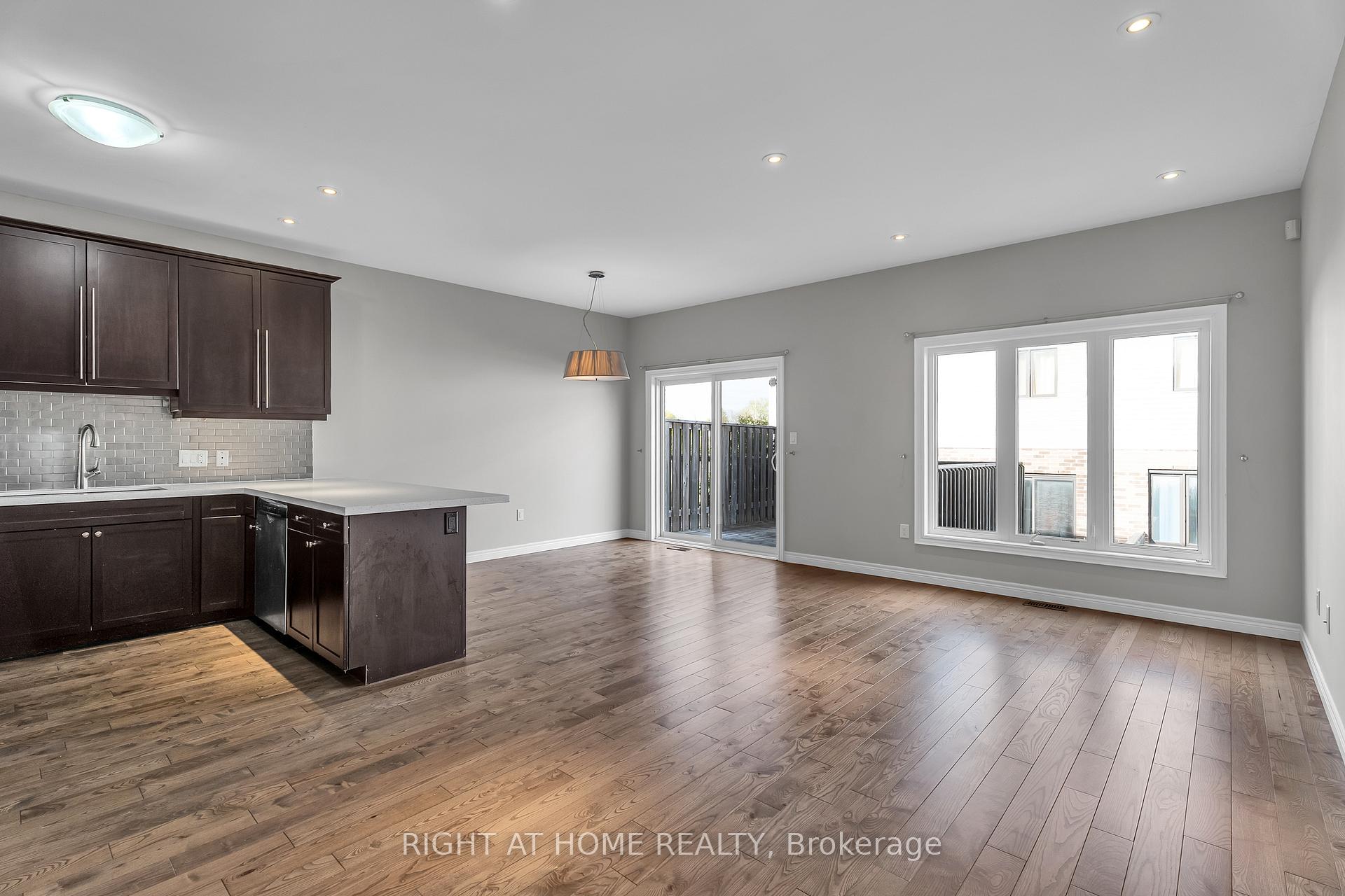 Photo 6 of Unit 16, 1030 Oakcrossing Gate, London, North M — HOMEH